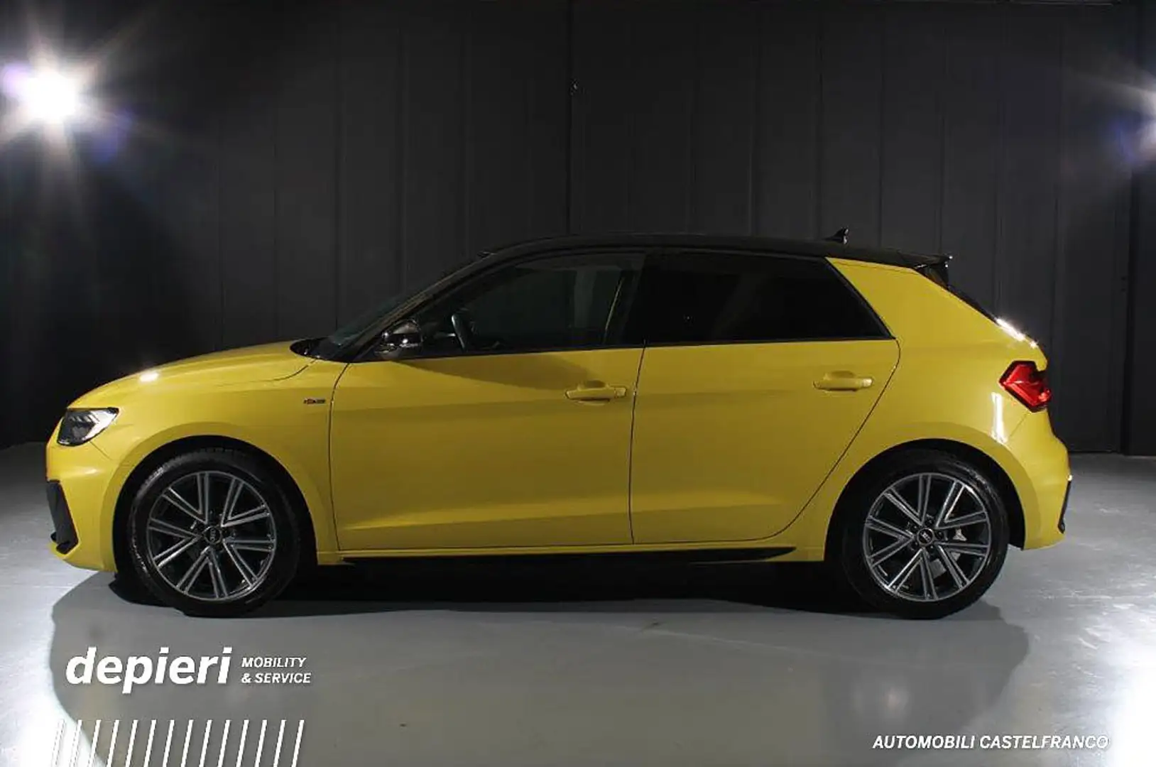 Audi A1 Sportback 30 TFSI S tronic S line edition - Ok Neo Giallo - 2