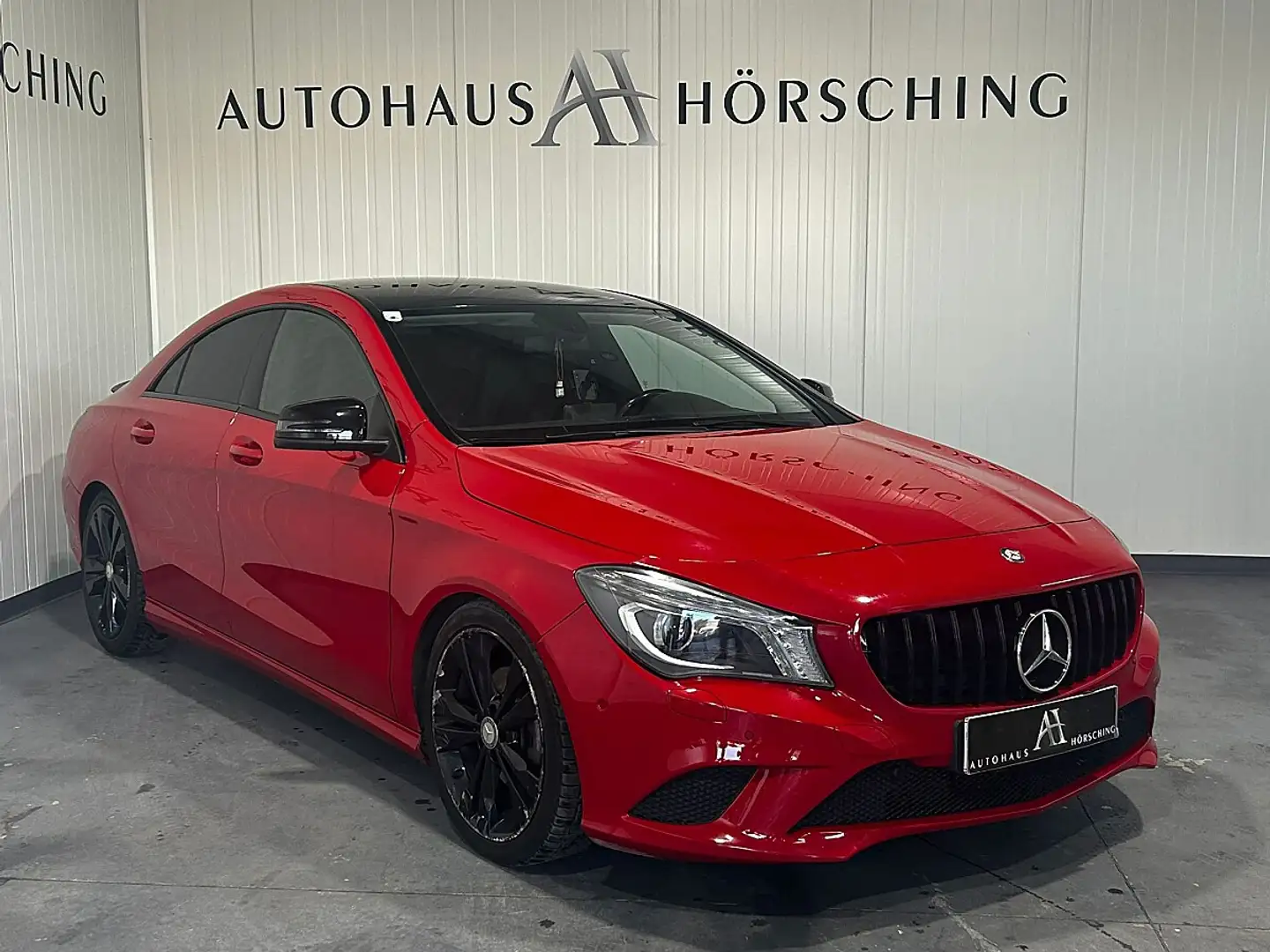 Mercedes-Benz CLA 220 CDI Aut. // SPORTSITZE // Rot - 1