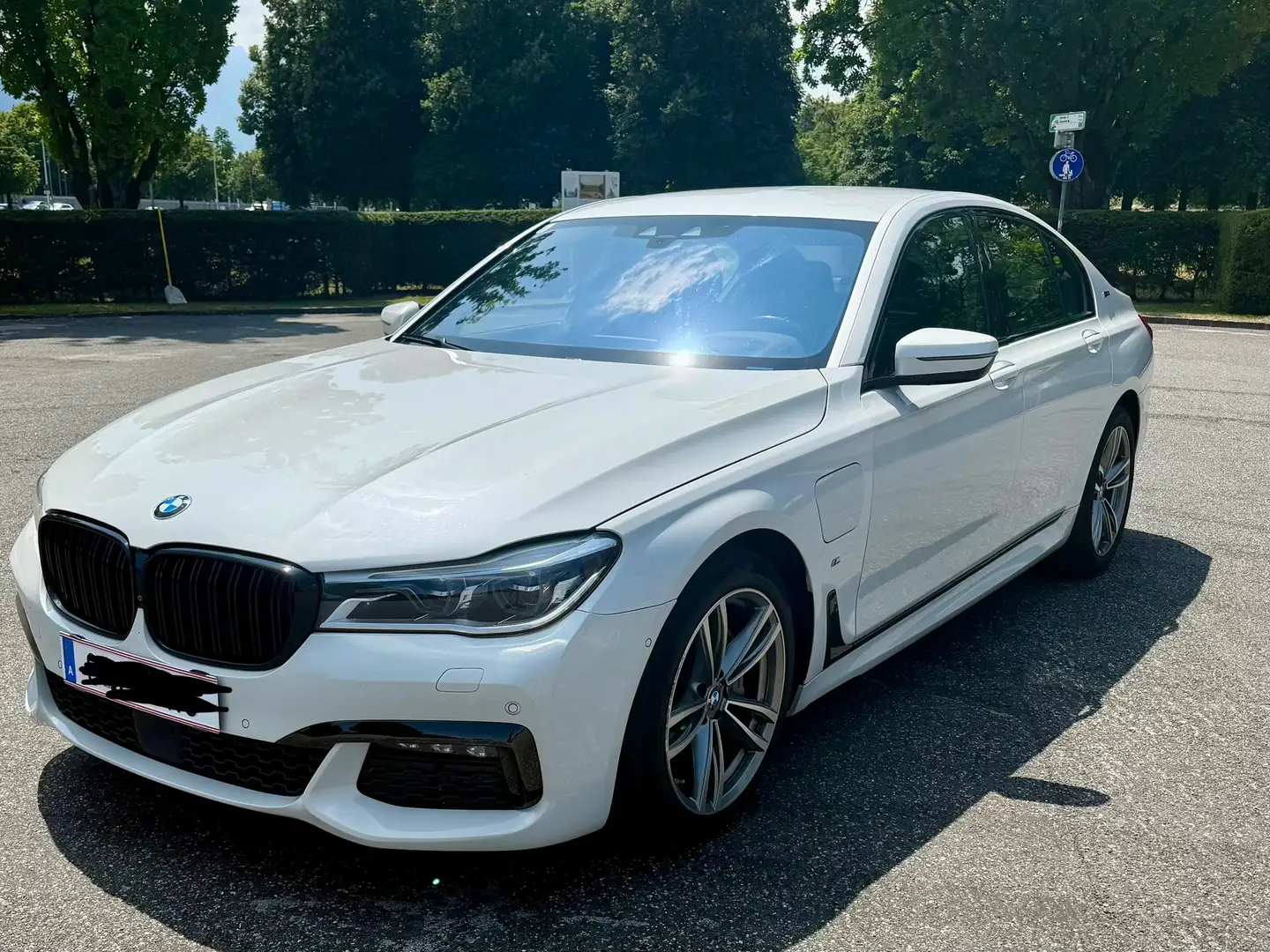 BMW 740 740e PHEV iPerformance Aut. Weiß - 1