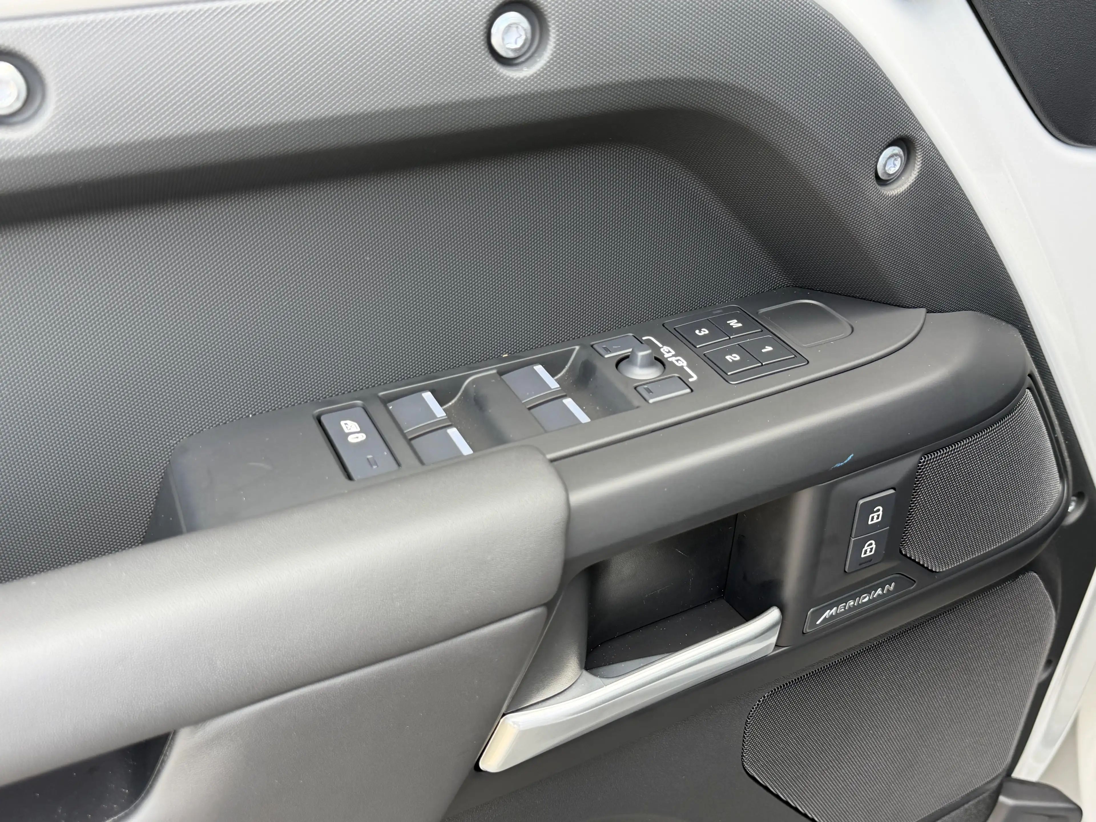 Land Rover Defender 110 P425 X-Dynamic HSE // Lichte Vracht — photo 7