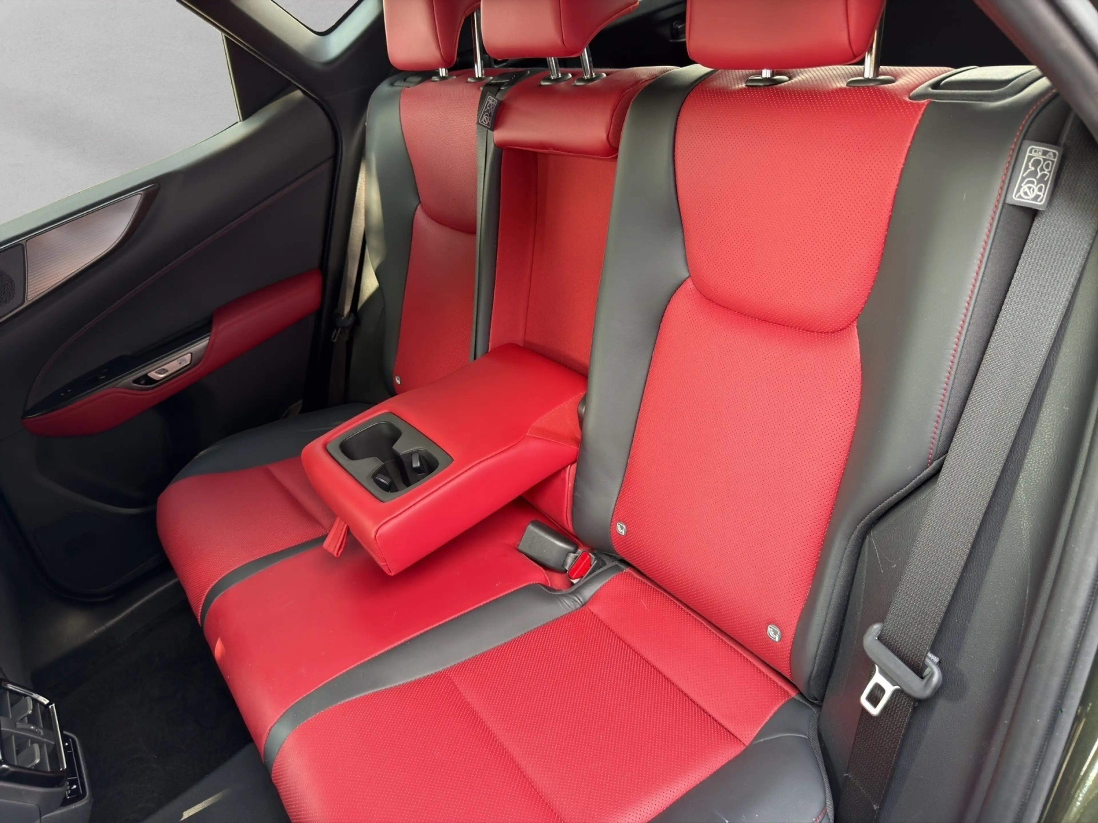Lexus NX 450h+ (AZ20)(09.2021->) 450 h+ E-Four — photo 13