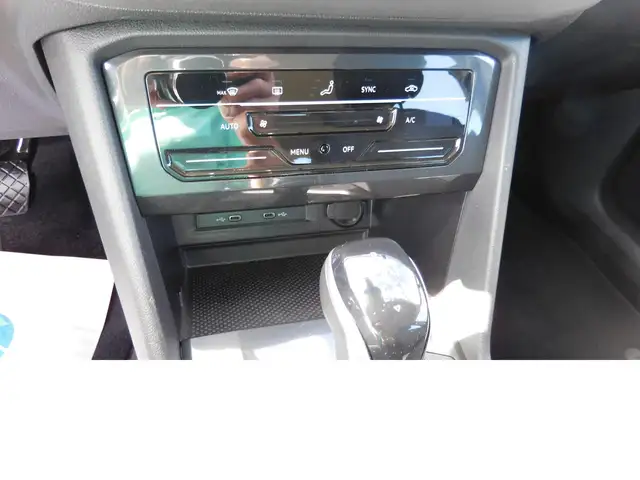 Volkswagen Tiguan view 7