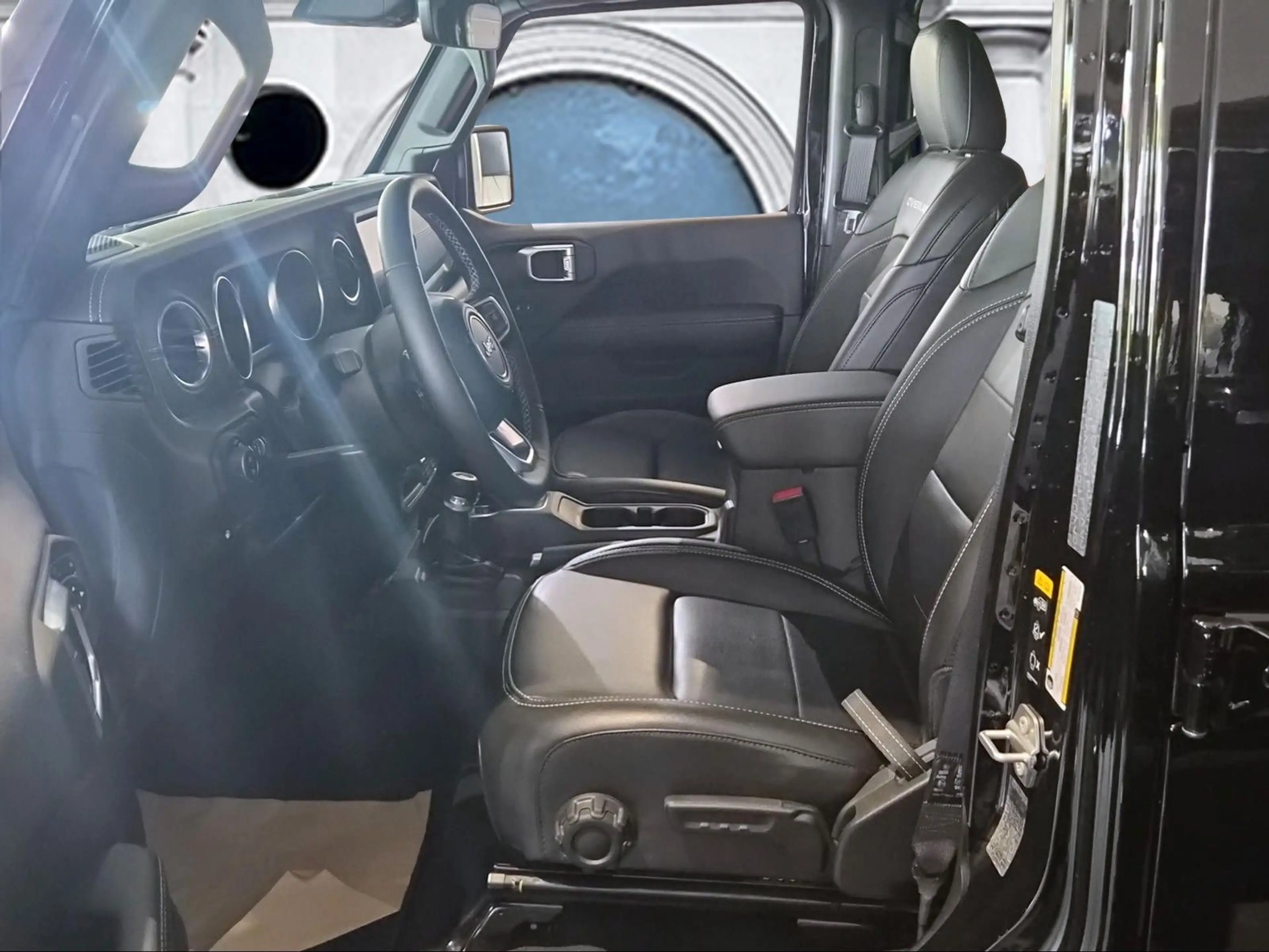 Jeep Wrangler / Wrangler Unlimited Plug-In Hybrid Sah — photo 5