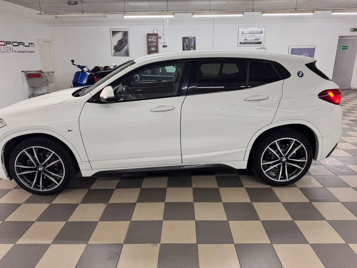 BMW X2 xDrive 18 d M Sport Blanc - 2