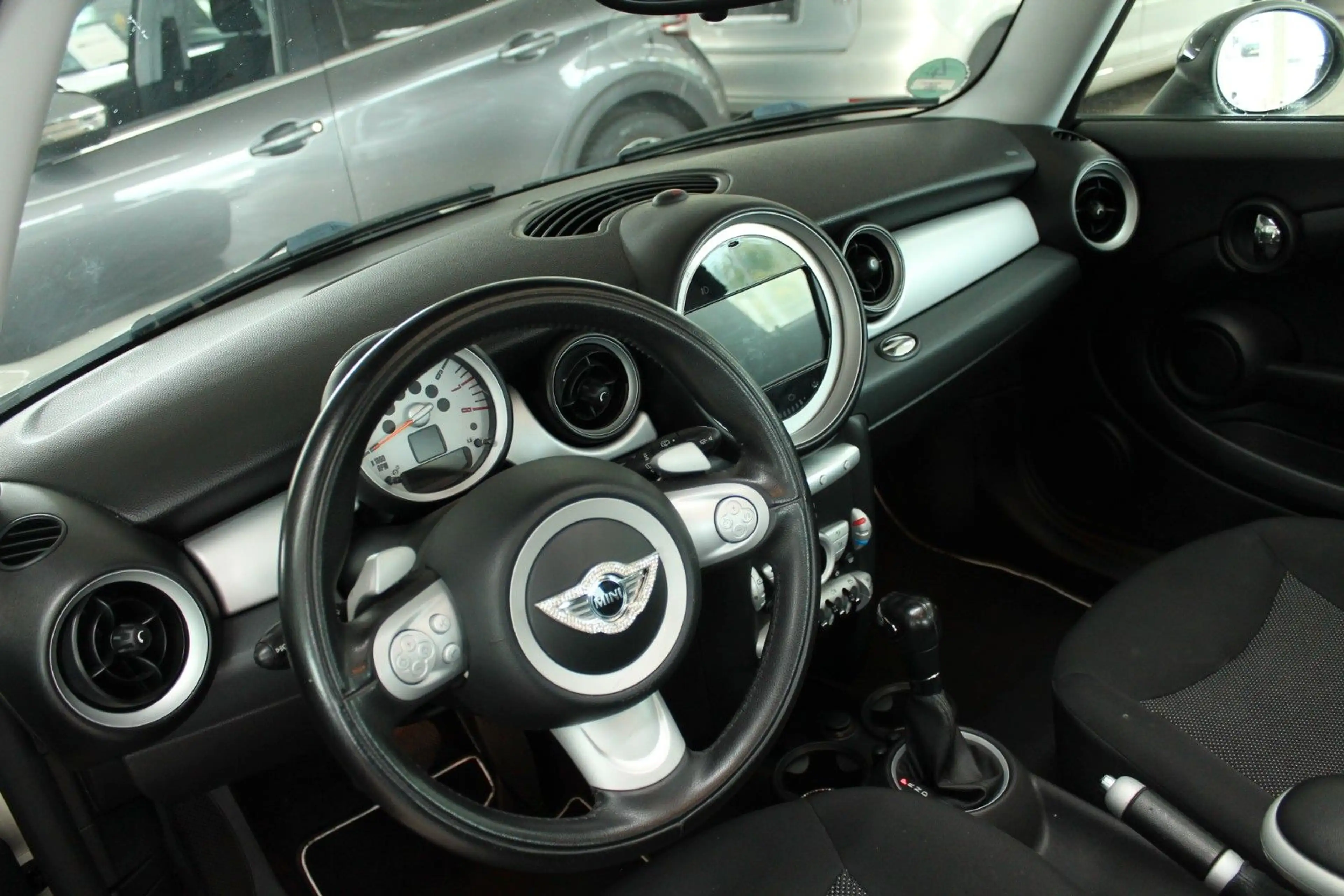 MINI Cooper Mini Cooper — photo 10