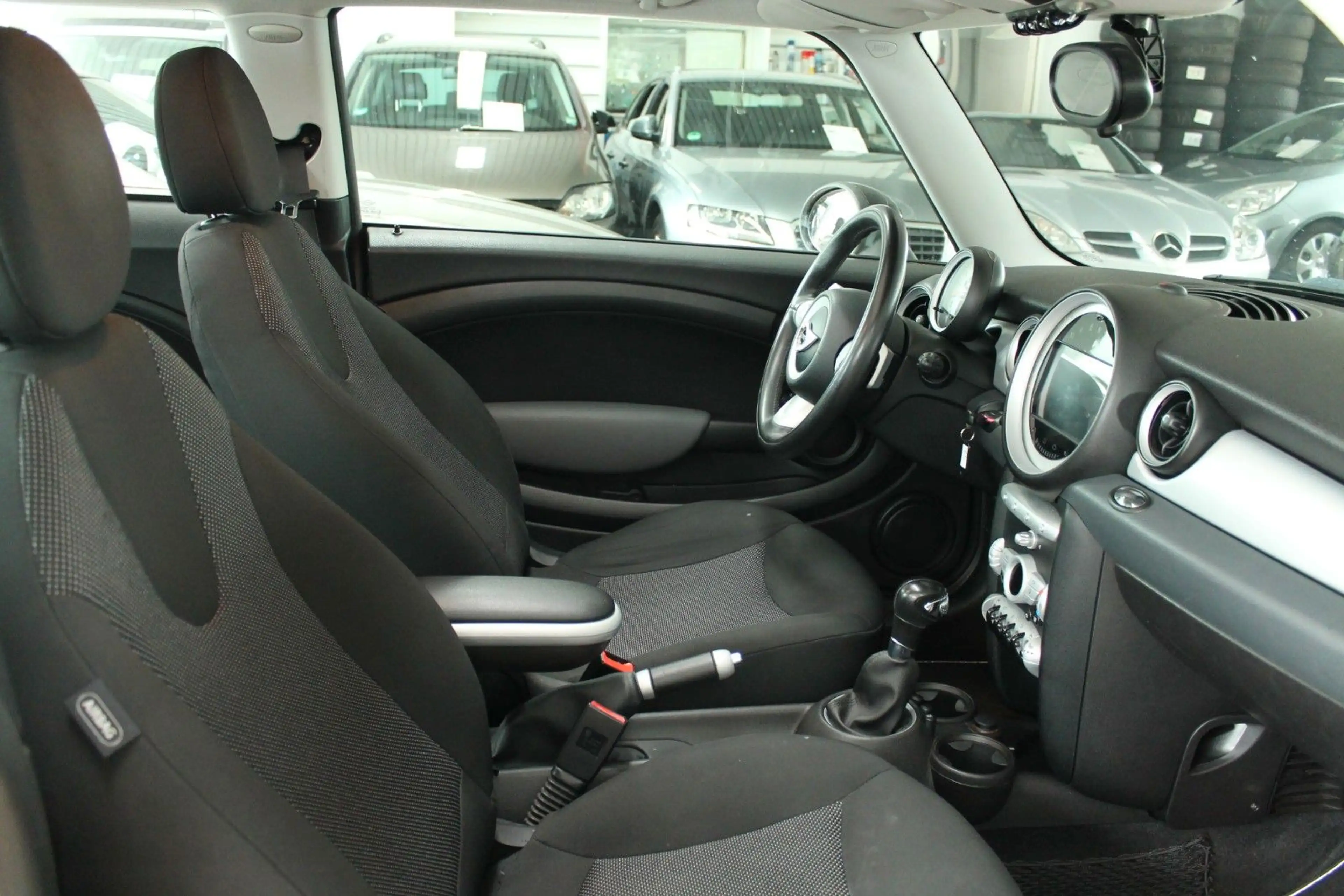 MINI Cooper Mini Cooper — photo 6