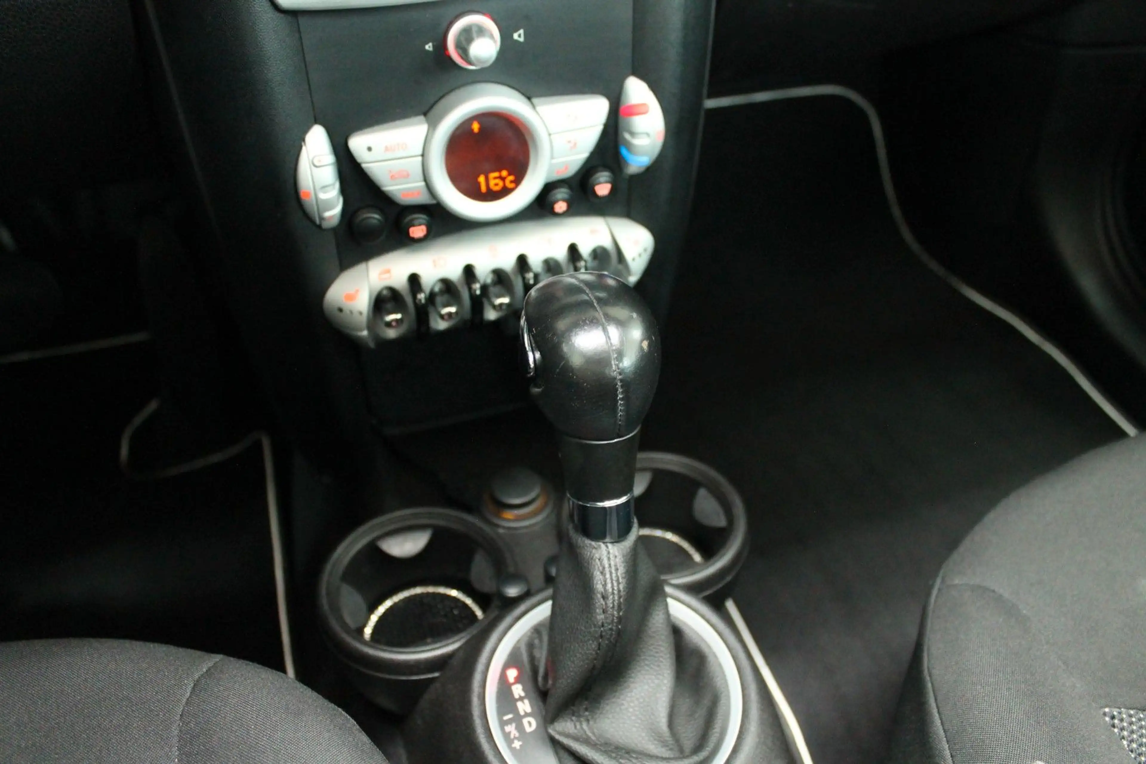 MINI Cooper Mini Cooper — photo 13