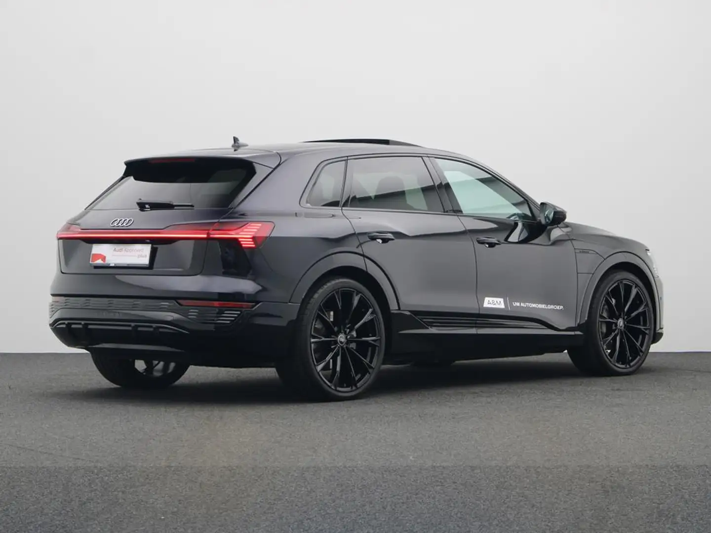 Audi Q8 e-tron EXCLUSIVE - 50 - 95 KWH - 340 PK - QUATTRO Schwarz - 2