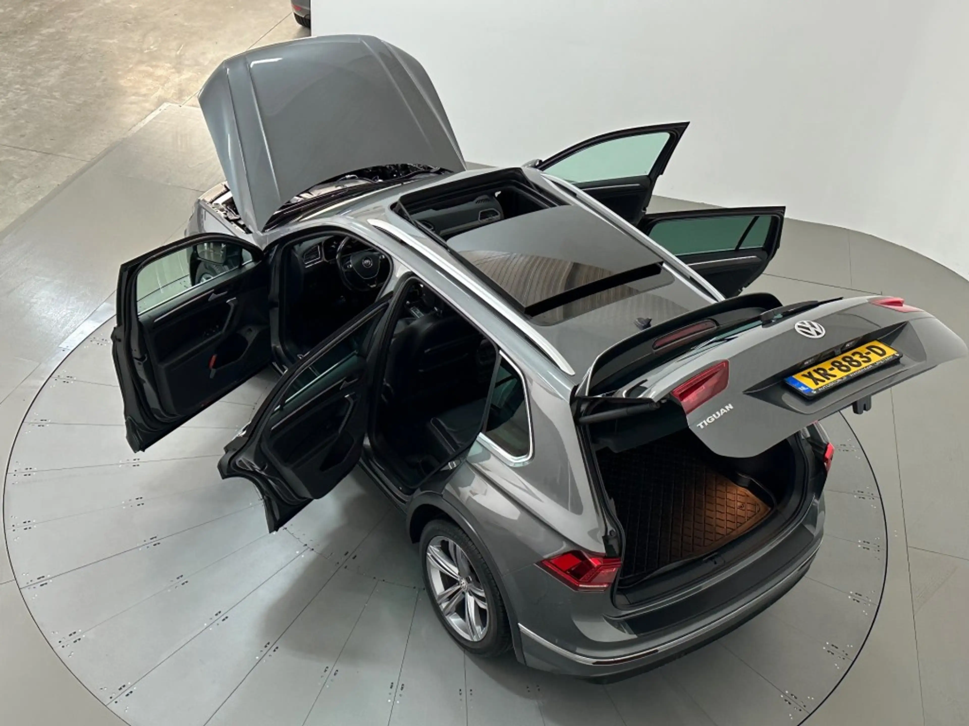 Volkswagen Tiguan 1.5 TSI DSG HIGHLINE R-LINE LEDER PANODAK — photo 9