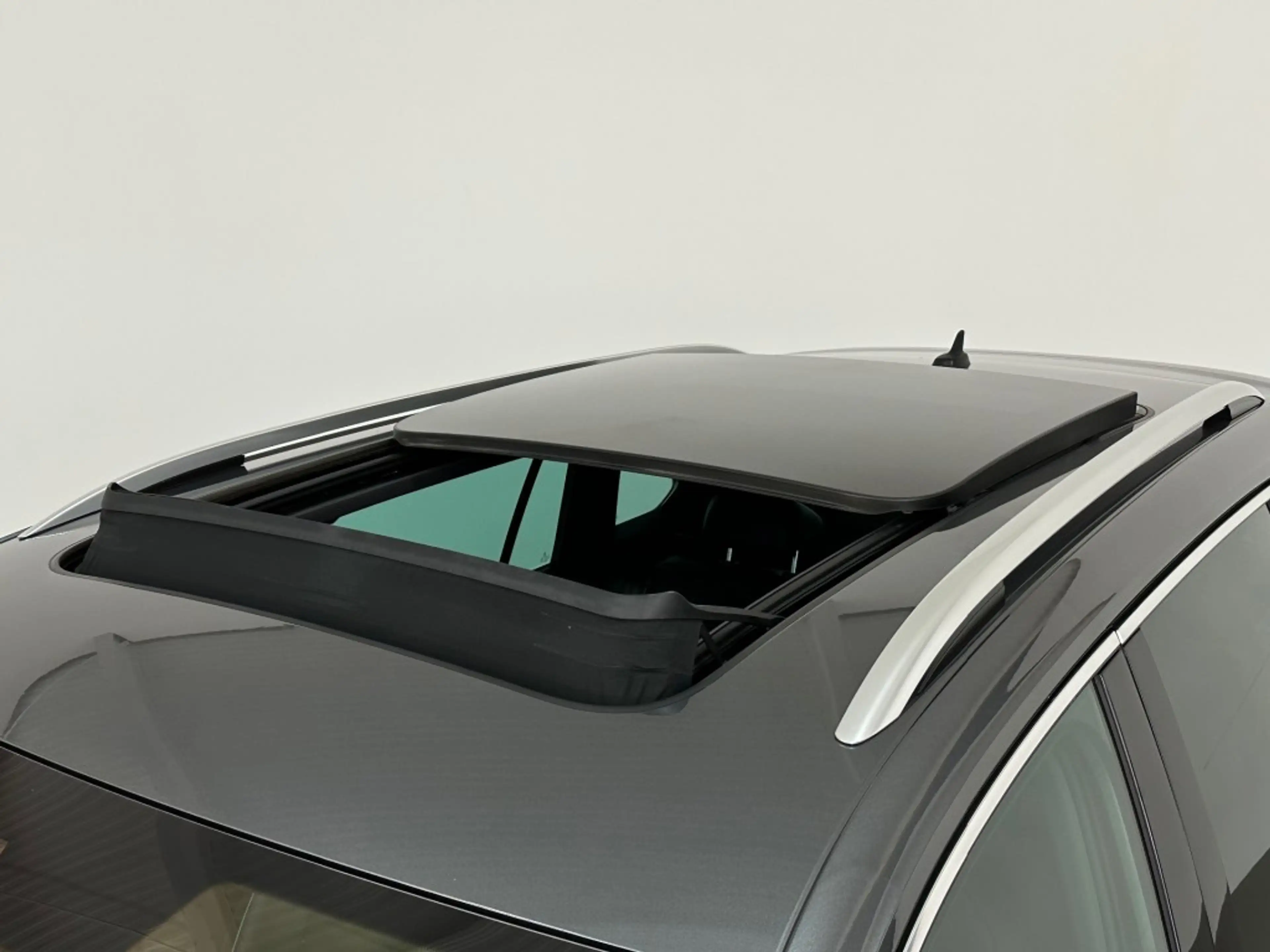 Volkswagen Tiguan 1.5 TSI DSG HIGHLINE R-LINE LEDER PANODAK — photo 22