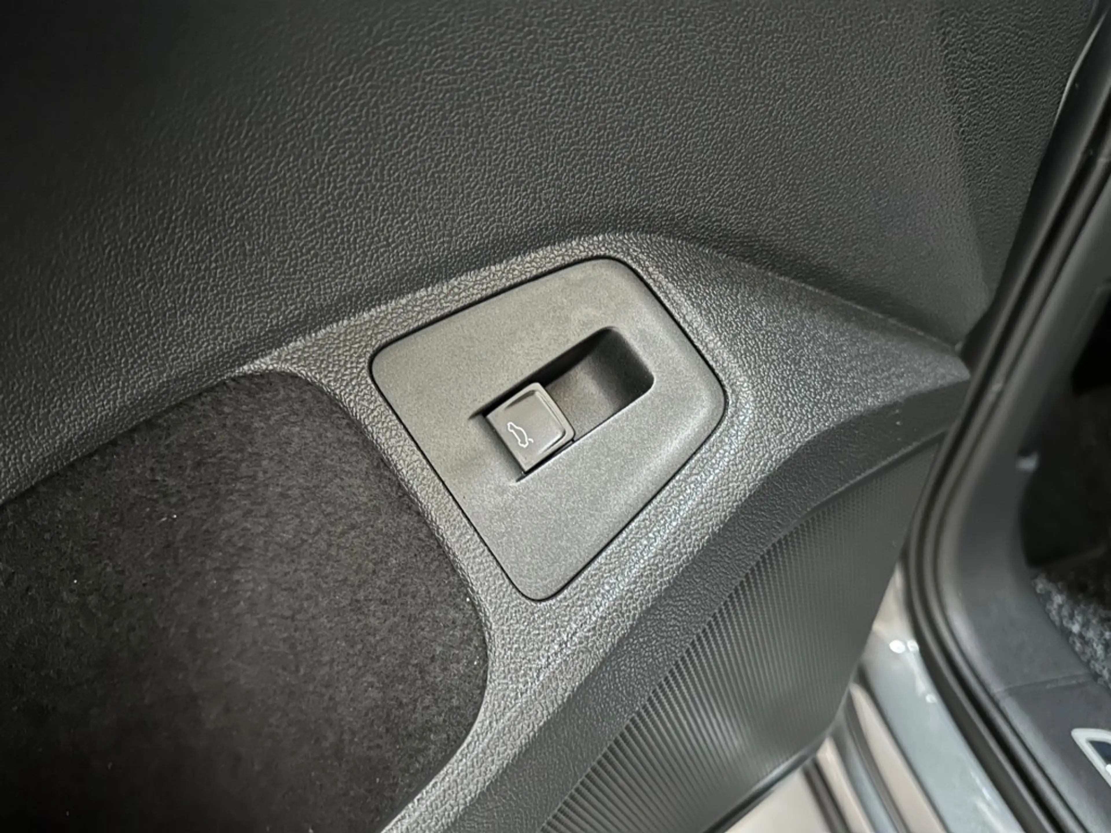 Volkswagen Tiguan 1.5 TSI DSG HIGHLINE R-LINE LEDER PANODAK — photo 28