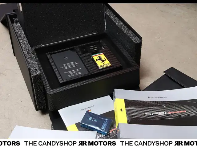 Ferrari SF90 Spider *Fiorano*Rosso Dino*Mega*Perfekt* Ansicht 36