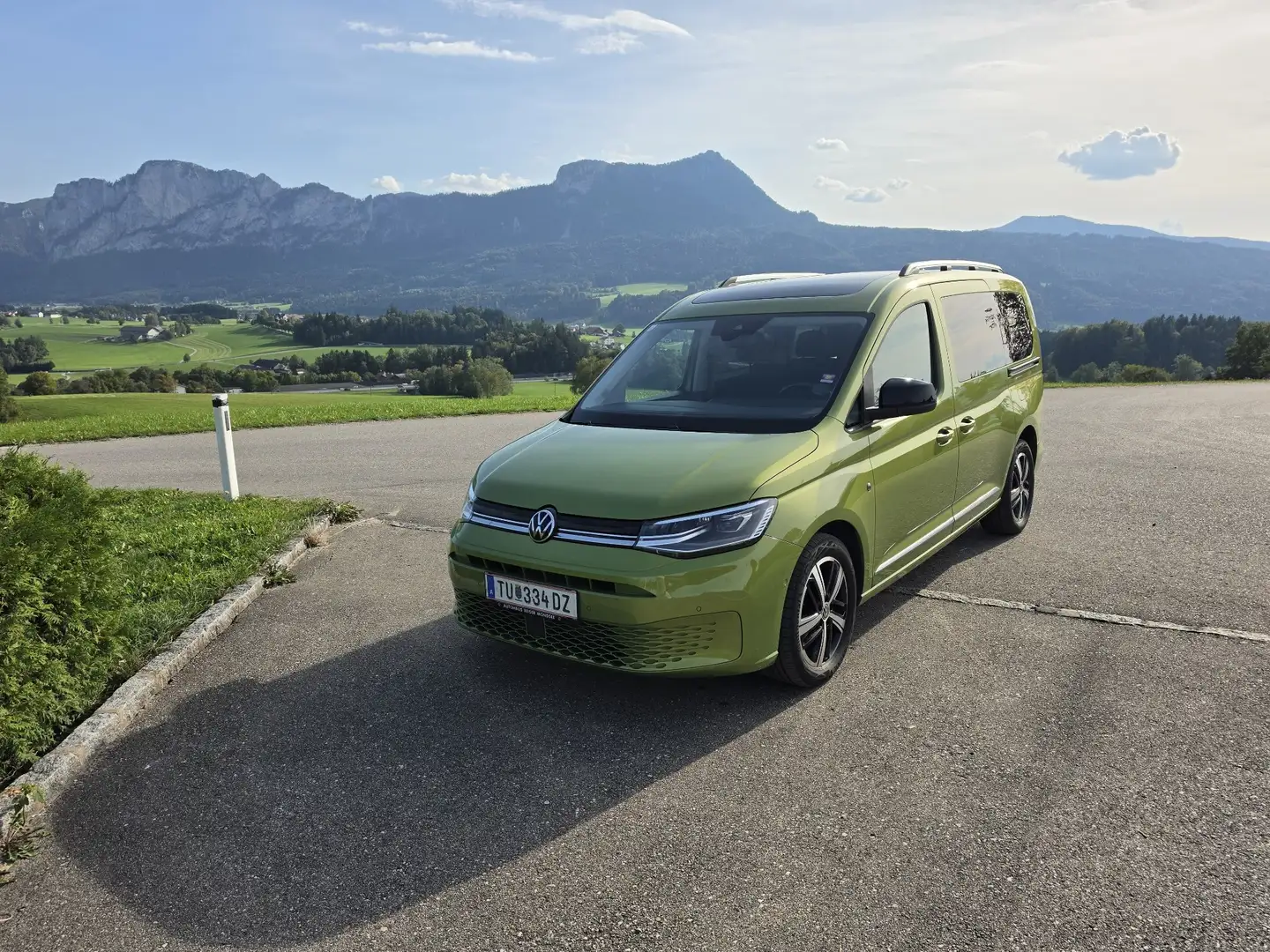 Volkswagen Caddy Caddy Maxi 2,0 TDI Style *Voll*Stdhz.*Pano*7Sitzer Grün - 1