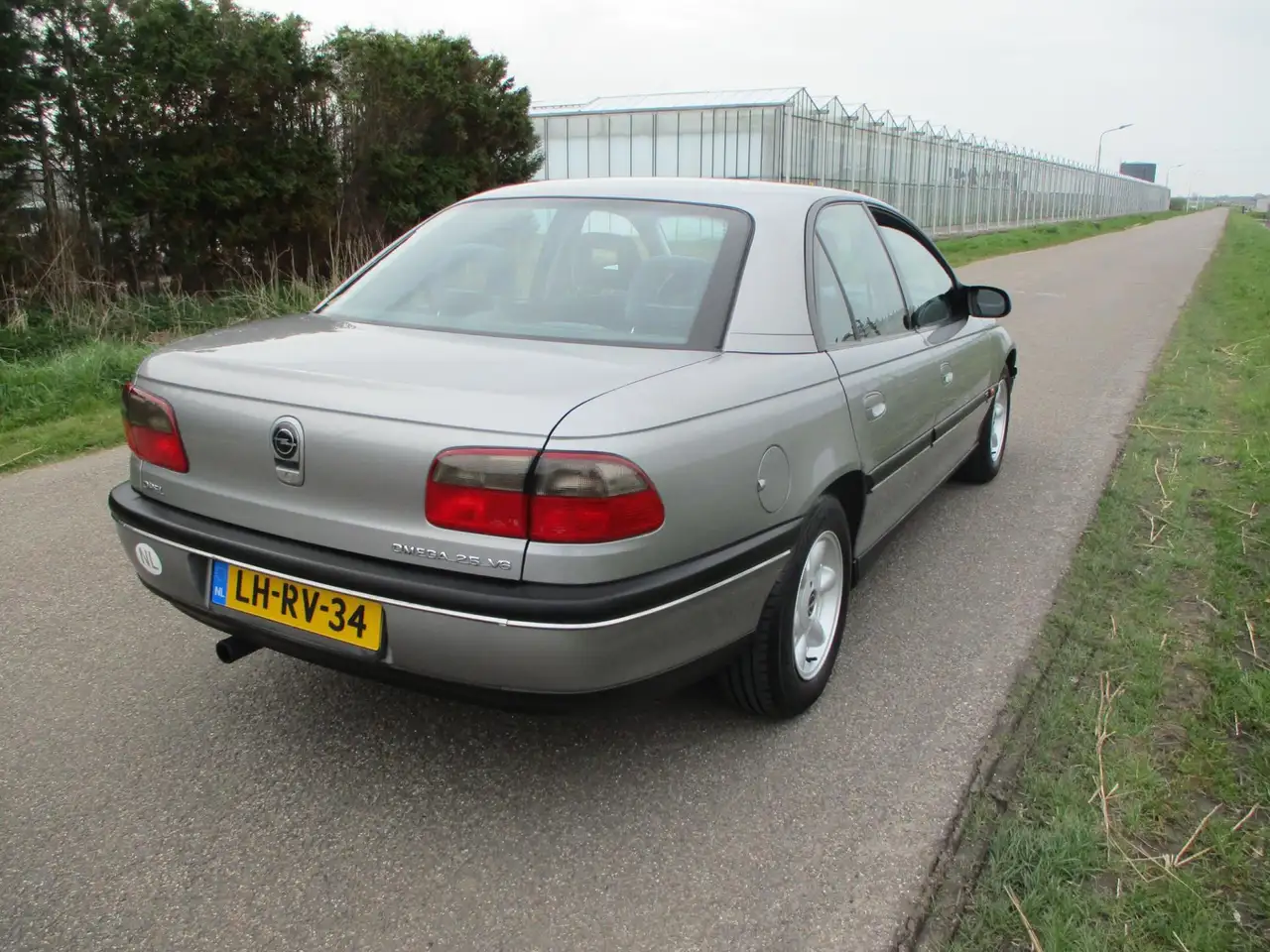 Opel Omega 2.5i V6 CD Comfort, foto 9