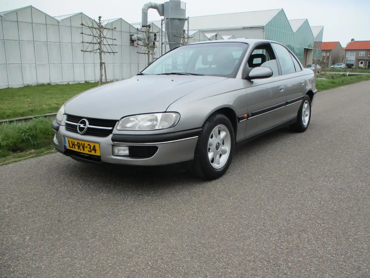 Opel Omega 2.5i V6 CD Comfort, foto 3