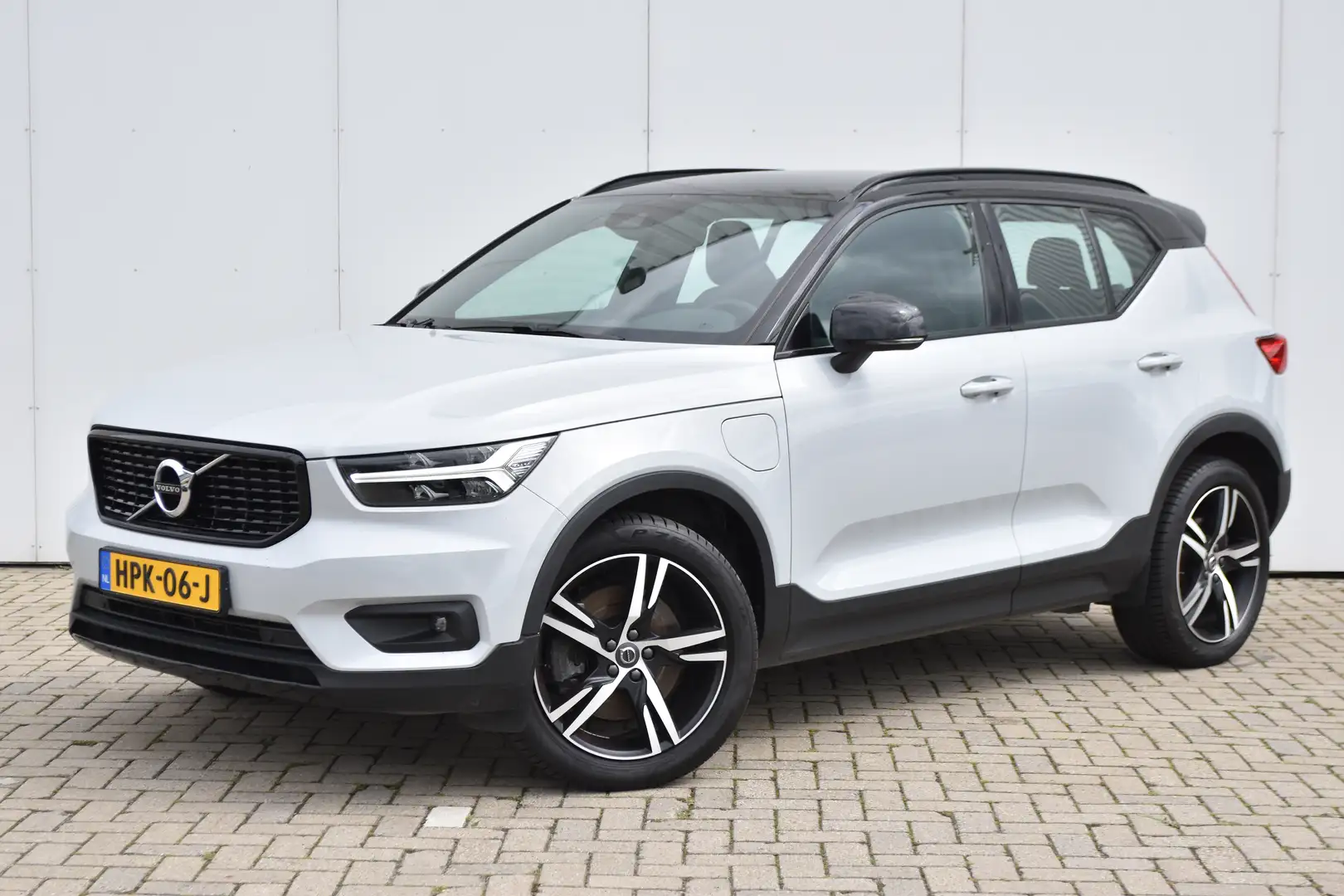 Volvo XC40 T5 R-Design | Keyless | Nubuck Bekleding | 19" | Blanc - 2