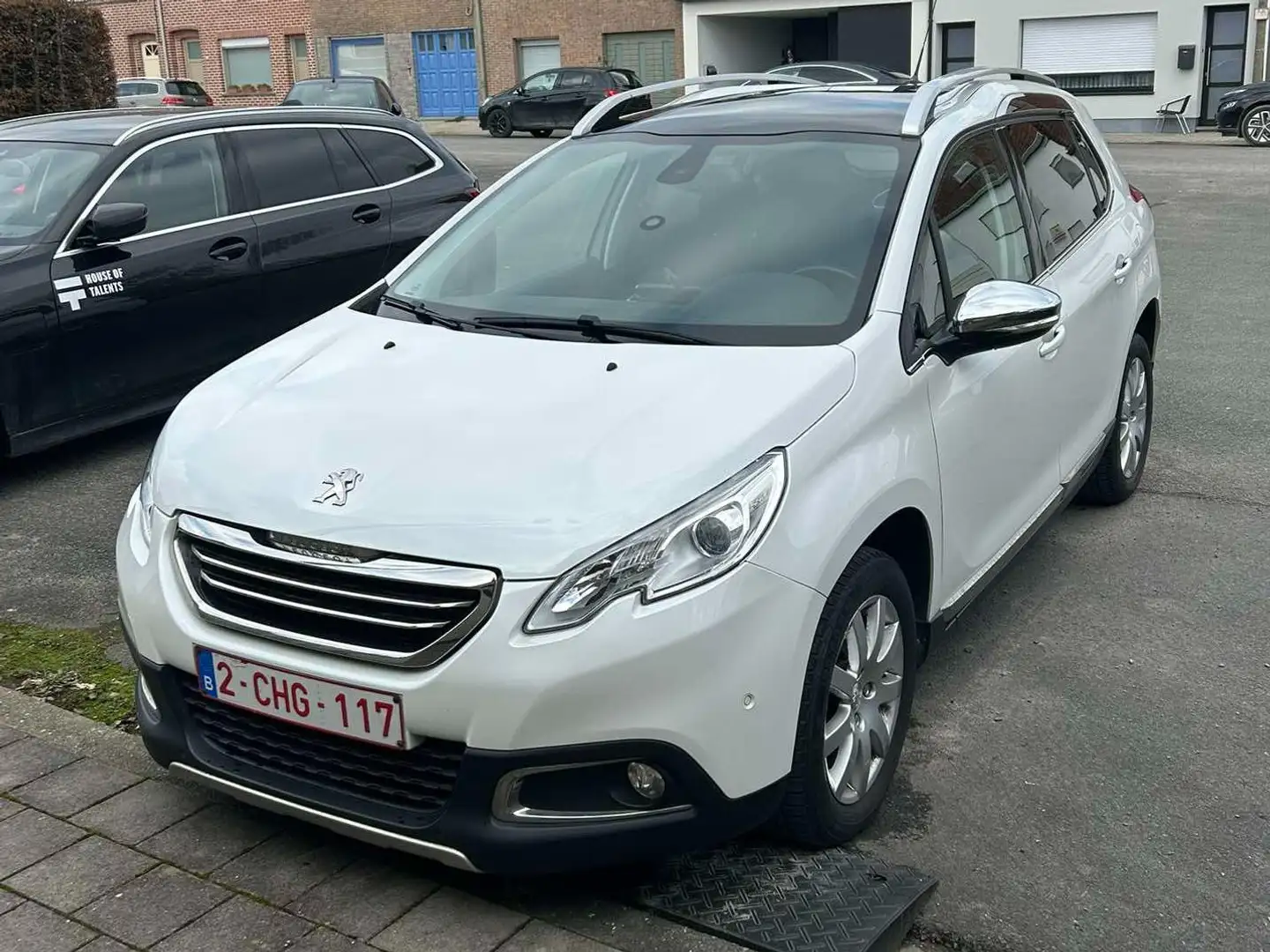 Peugeot 2008 2008 e-HDi ALLURE Pack bijela - 1