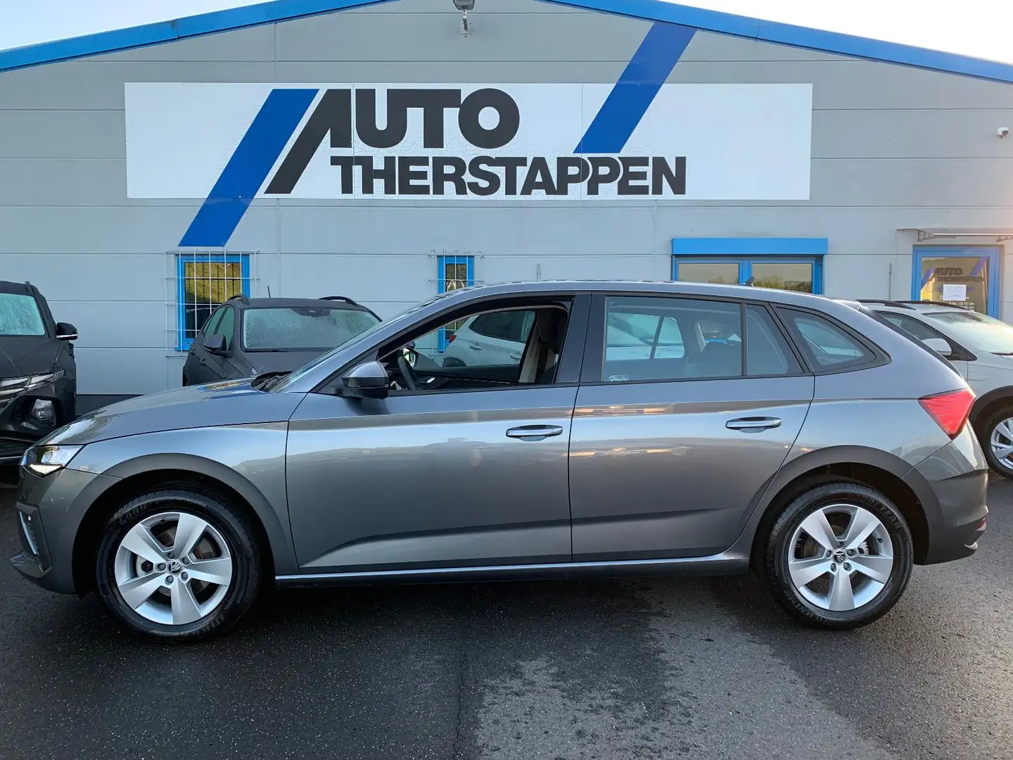 Skoda Scala Selection 116PS LED/AppConnect/Sitzh./PDC Grau - 2