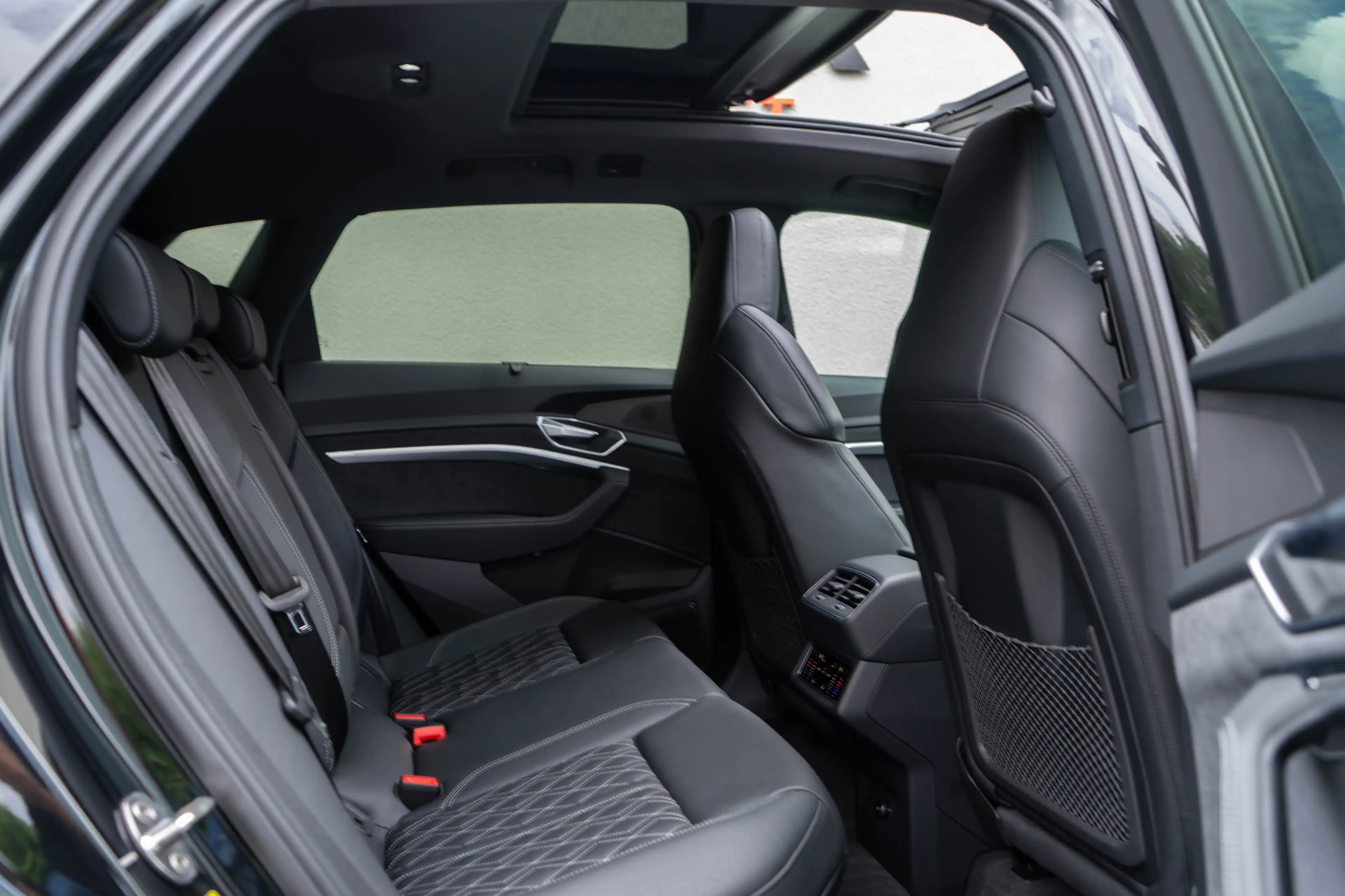 Audi e-tron S Quattro 371 kW / 360 Top View/ Softclose/ Head-u — photo 7