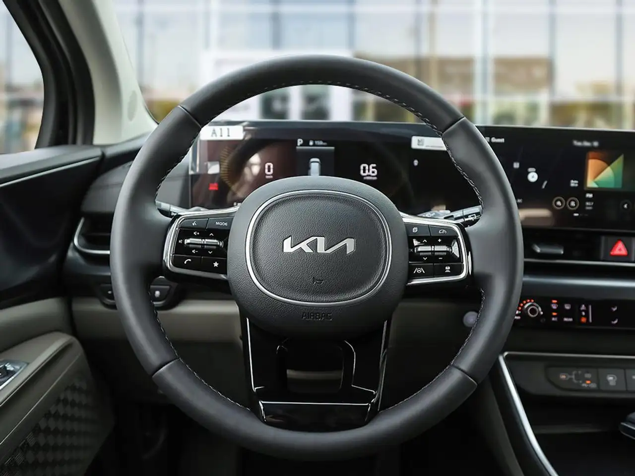 Kia Carnival снимка Kia Carnival