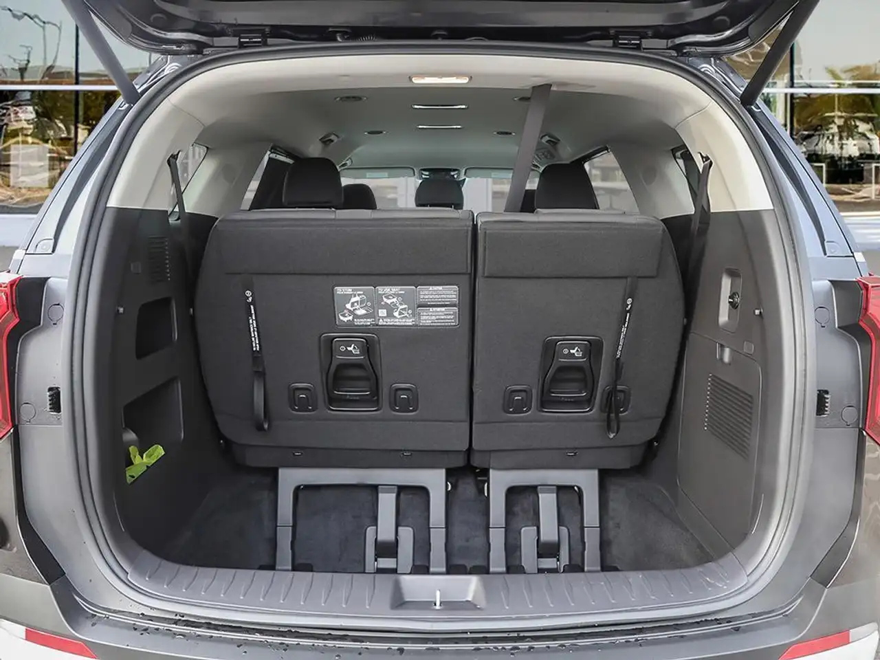 Kia Carnival снимка Kia Carnival
