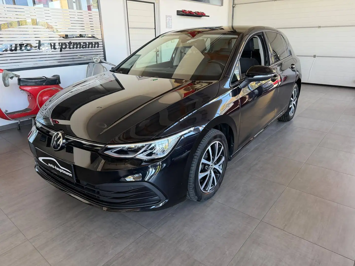 Volkswagen Golf Life Schwarz - 1