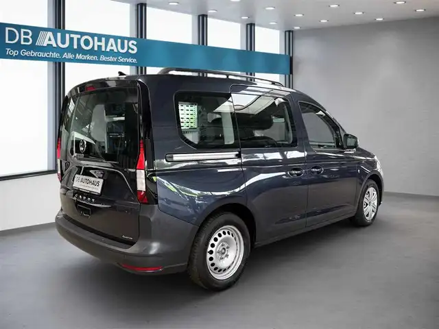 Volkswagen Caddy view 4