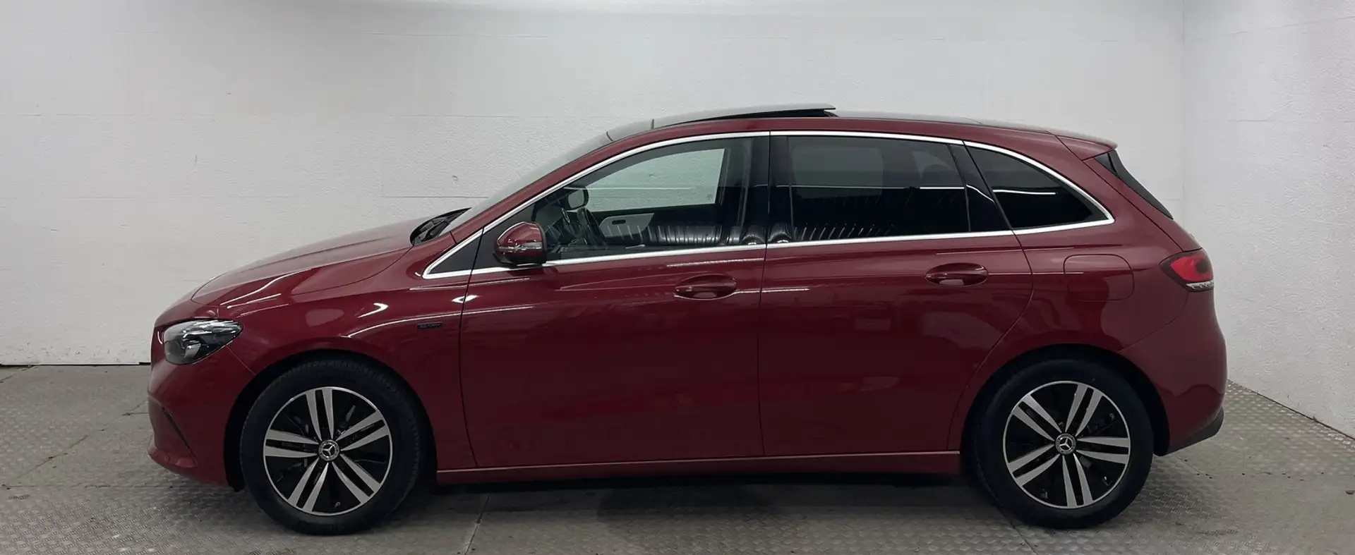 Mercedes-Benz B 250 e PROGRESSIVE PANO+MBEAM+KAMERA+DISTRONIC+ Rojo - 2