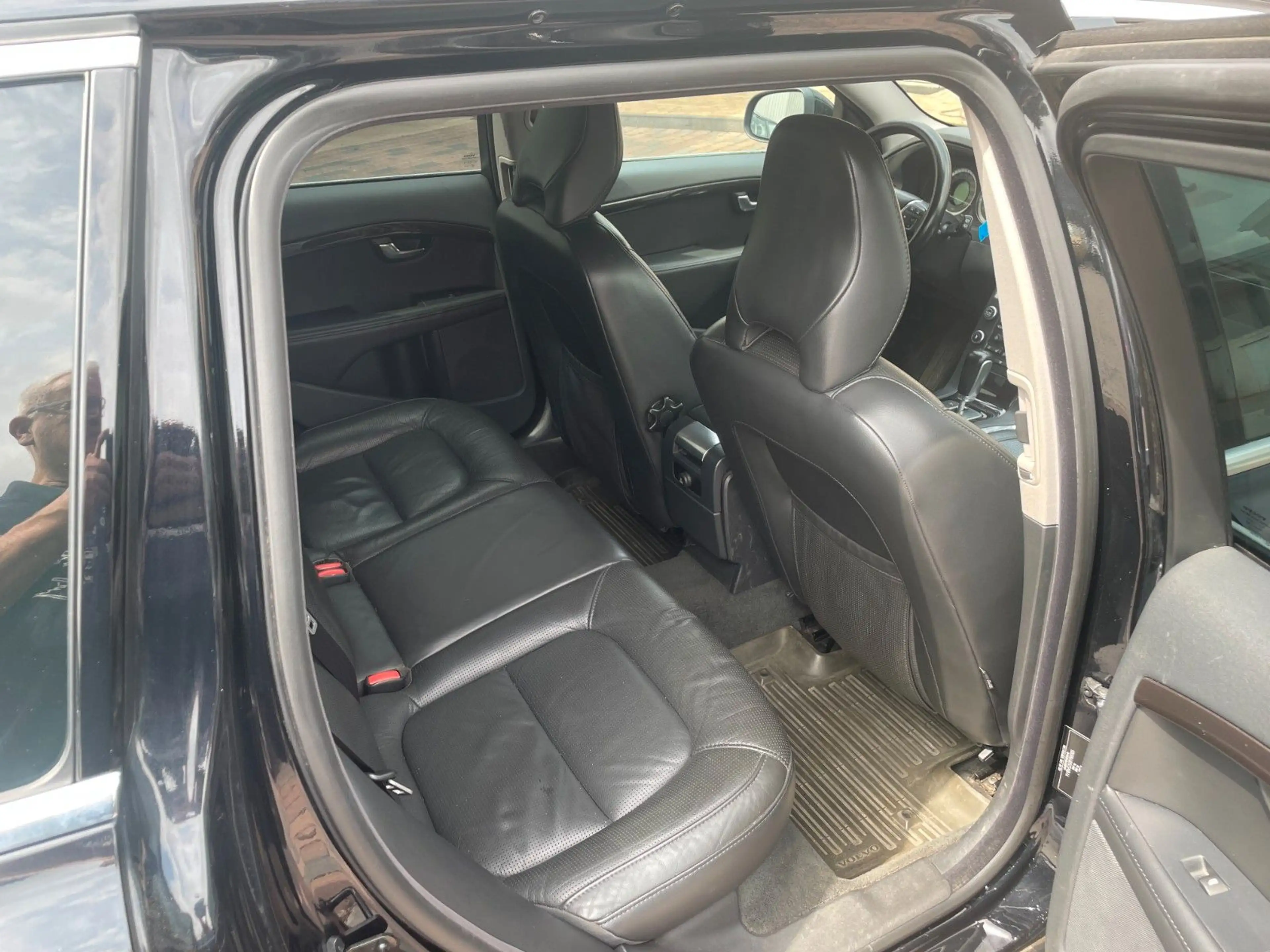 Volvo V70 D4 Kombi Momentum NAVI, Leder, AHK — photo 12