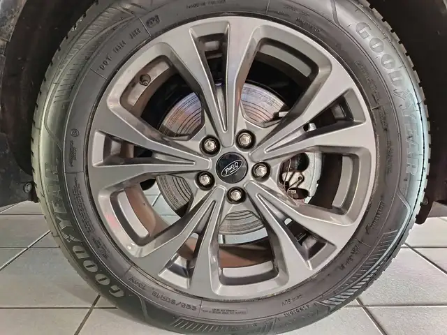 Ford Kuga view 12
