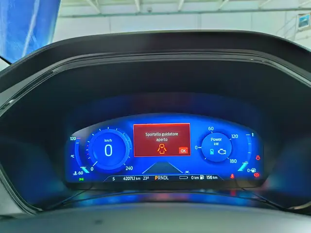 Ford Kuga view 10