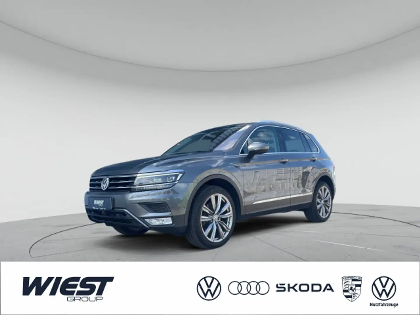 Volkswagen Tiguan Highline 2.0 TDI 4MO DSG AHK Pano Navi St Grau - 1