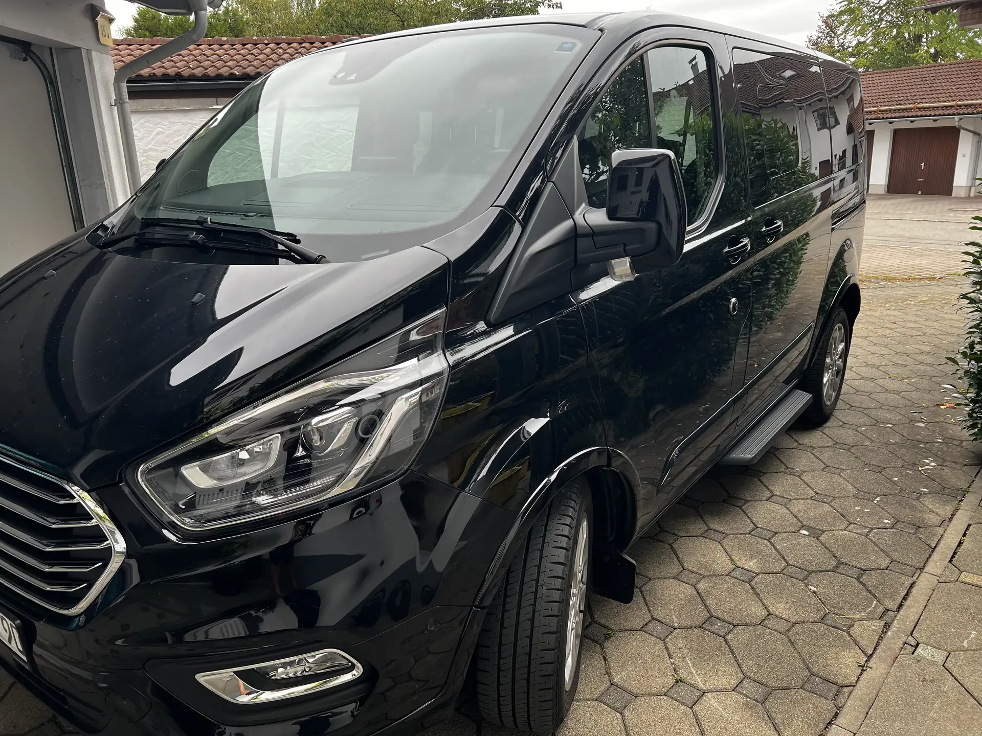 포드 Tourneo Custom 2.0 TDCi 2020 블랙 사진 2