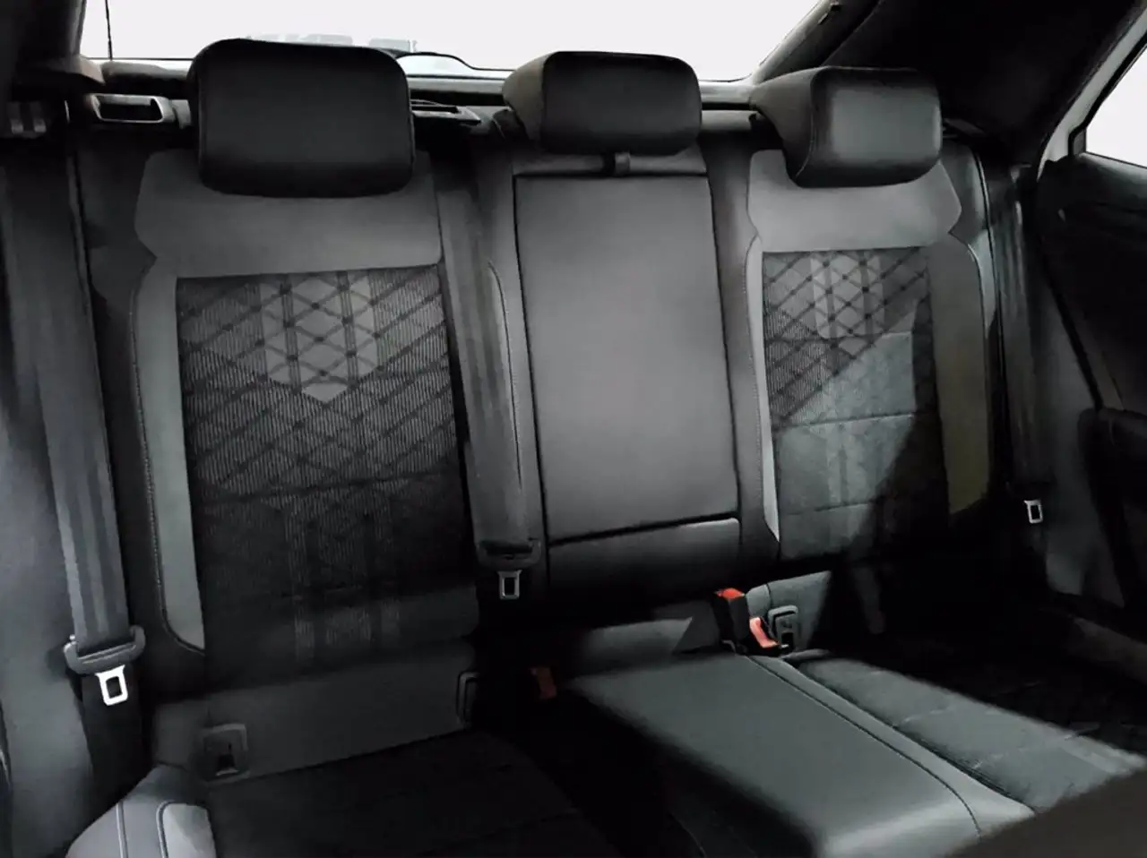 Volkswagen T-Roc 2.0 tdi r-line 115cv 9