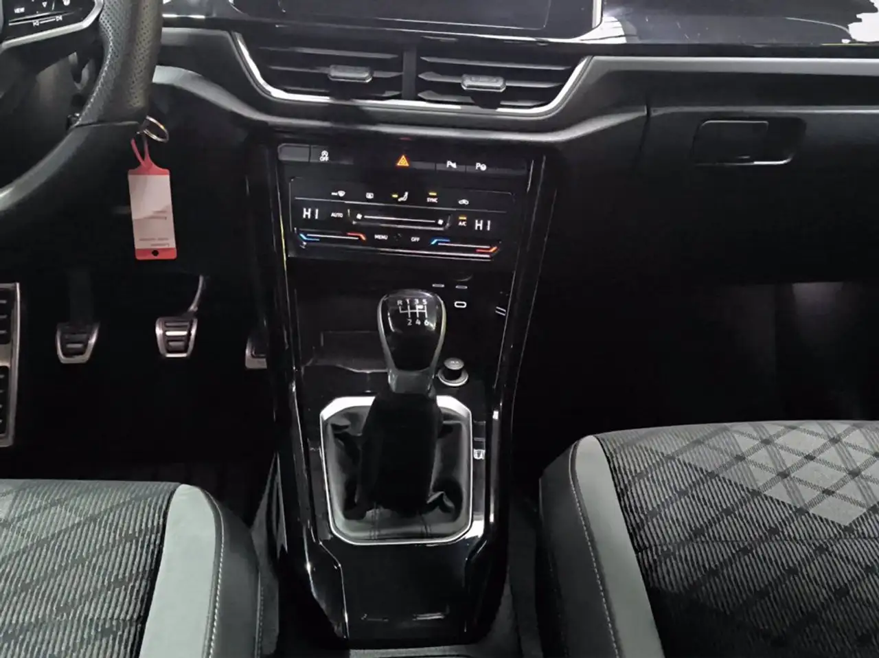 Volkswagen T-Roc 2.0 tdi r-line 115cv 16