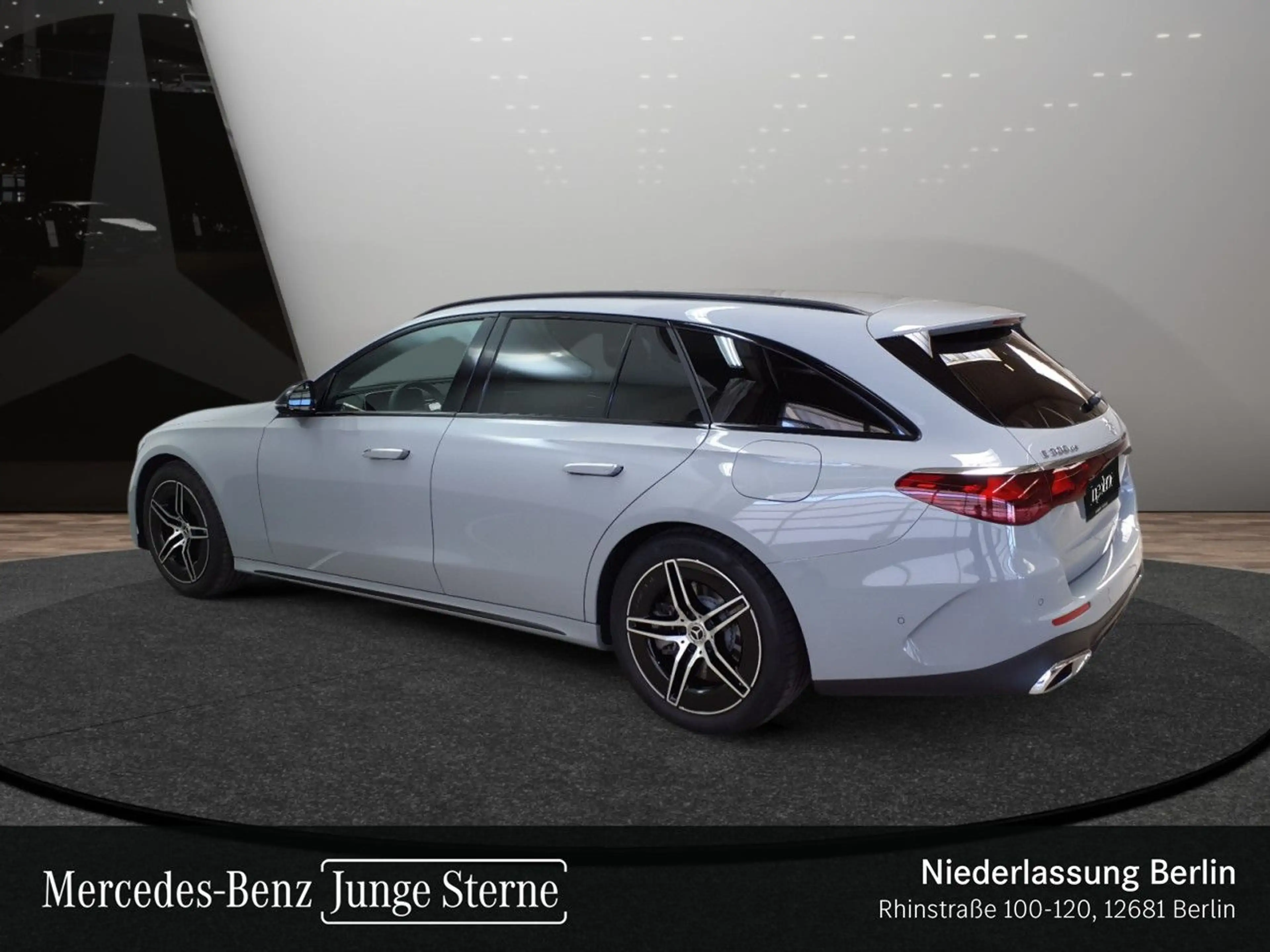 Mercedes-Benz E 300 de T AMG Fahrass 360° Burmester Distr. AHK — photo 10