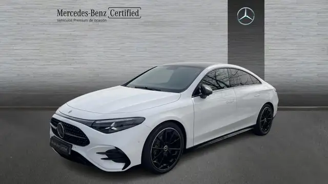 Mercedes-Benz CLA 180 con tecnología híbrida
