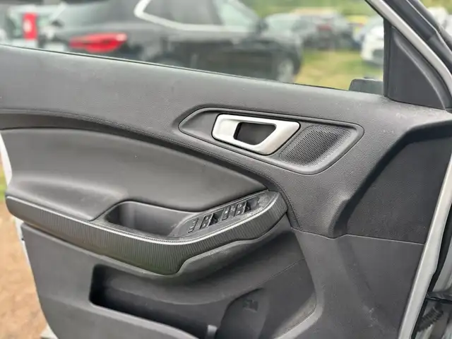 DR Automobiles DR4.0 view 12