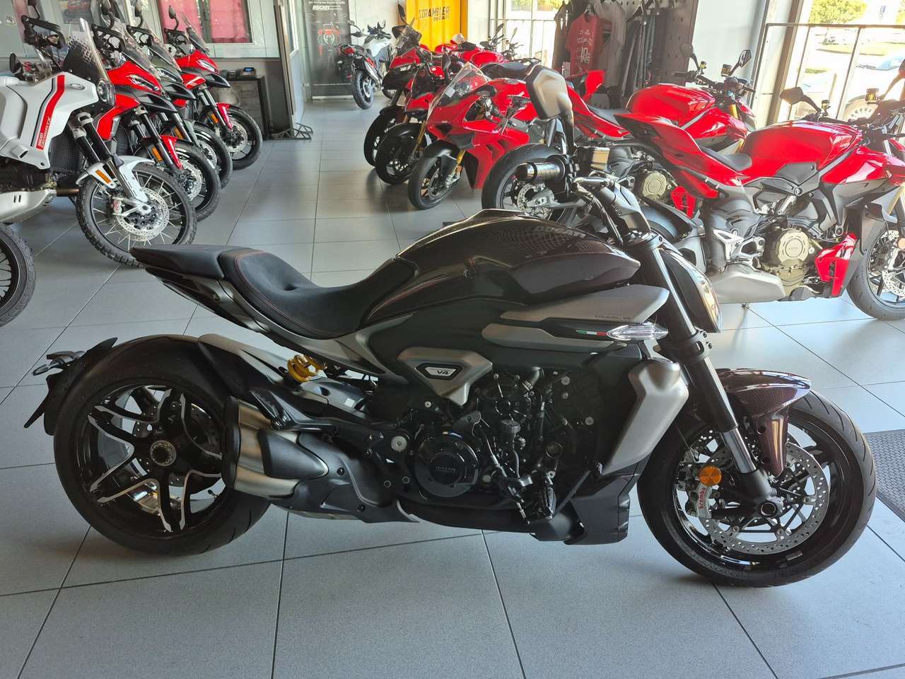 Ducati XDiavel V4