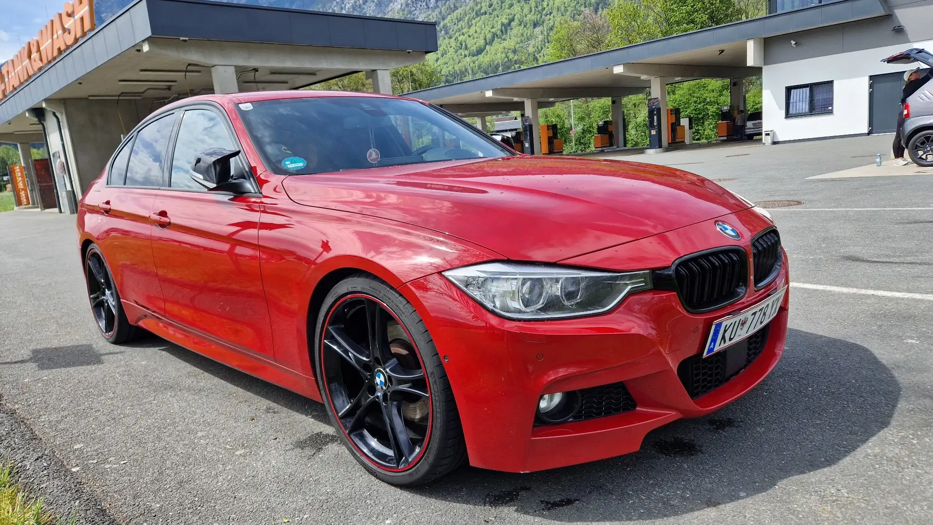 BMW 330 HUD, ACC,, Adaptive Bi-Xenon, elktr.Sportsitze ... - 1