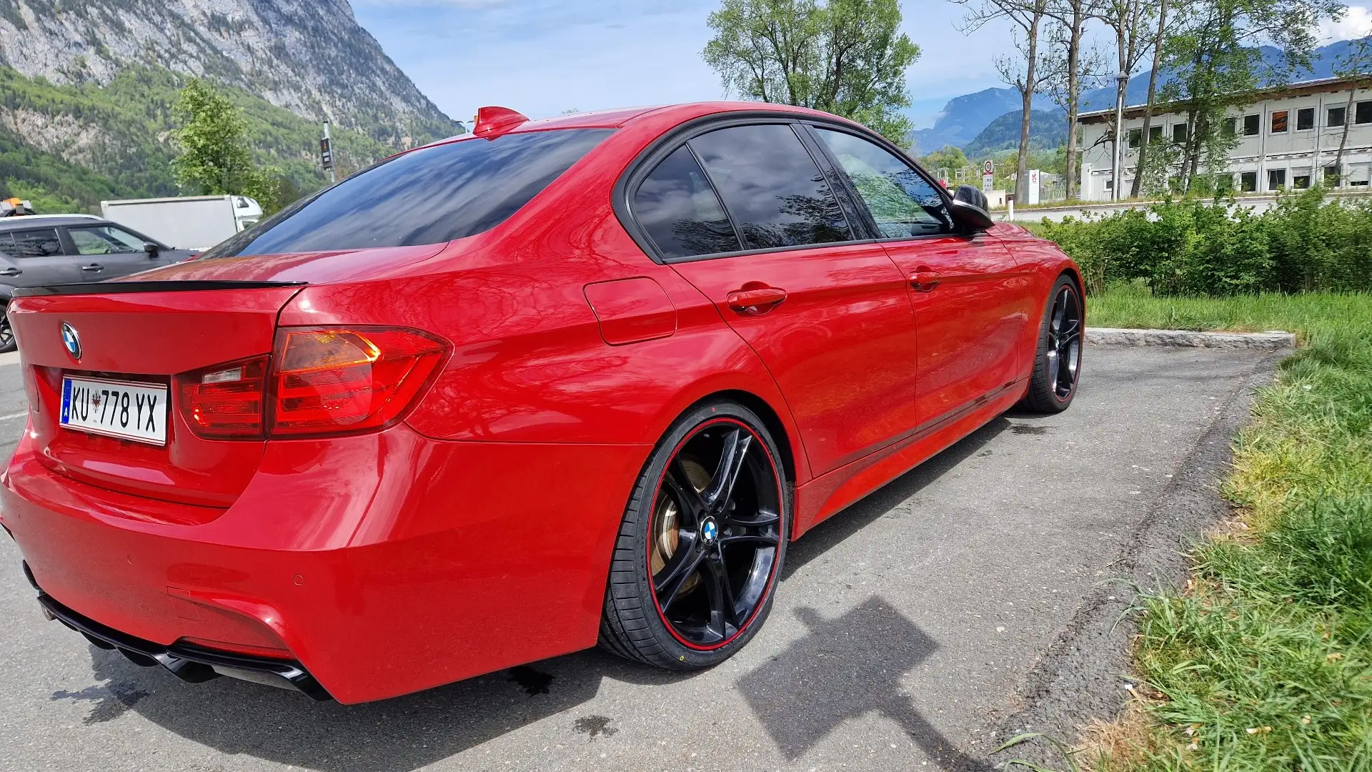 BMW 330 HUD, ACC,, Adaptive Bi-Xenon, elktr.Sportsitze ... - 2