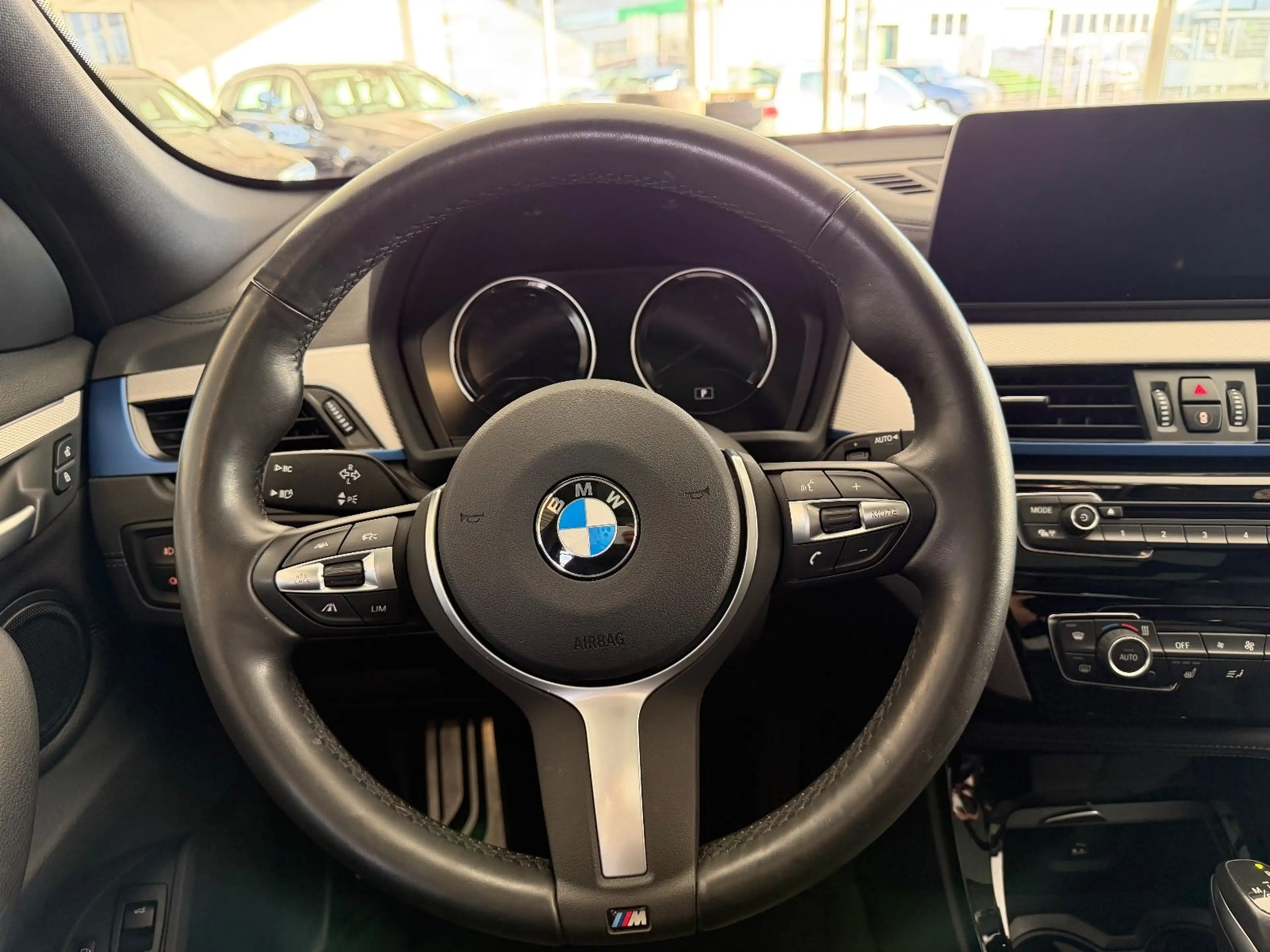 BMW X1 xDrive 25 e M Sport, PANO, LEDER, AHK, HEADUP — photo 13