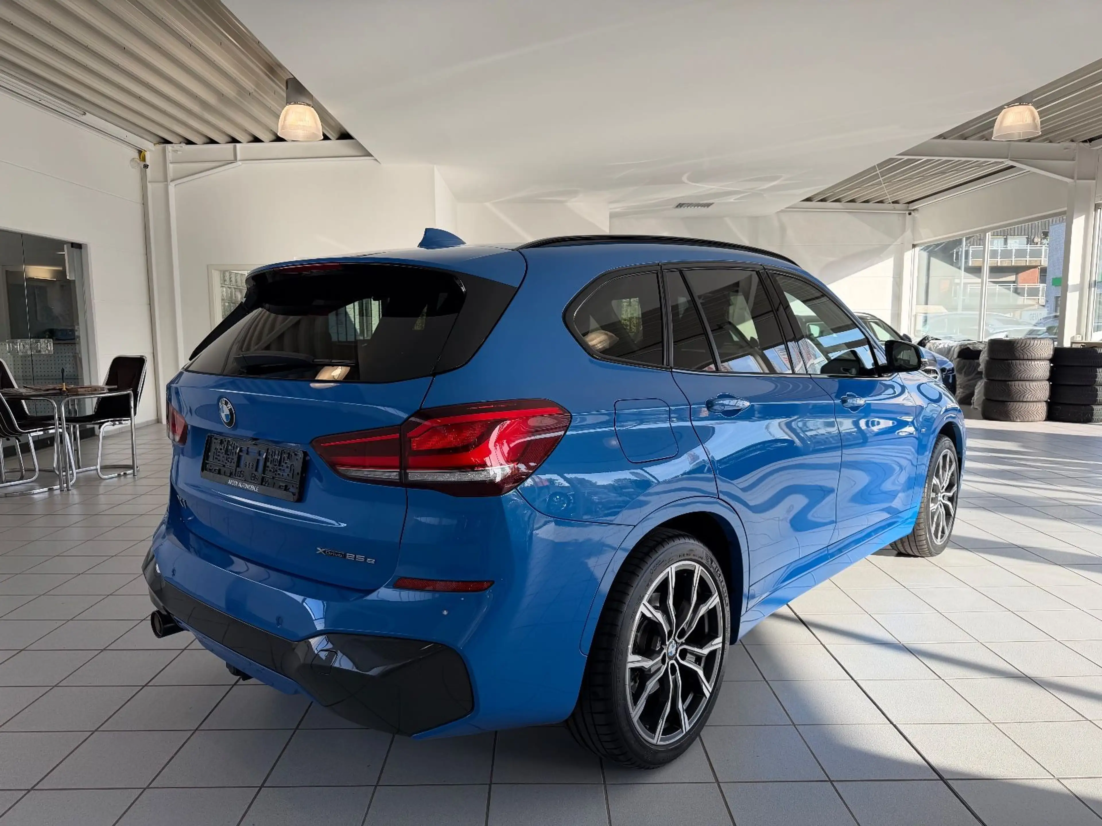 BMW X1 xDrive 25 e M Sport, PANO, LEDER, AHK, HEADUP — photo 5