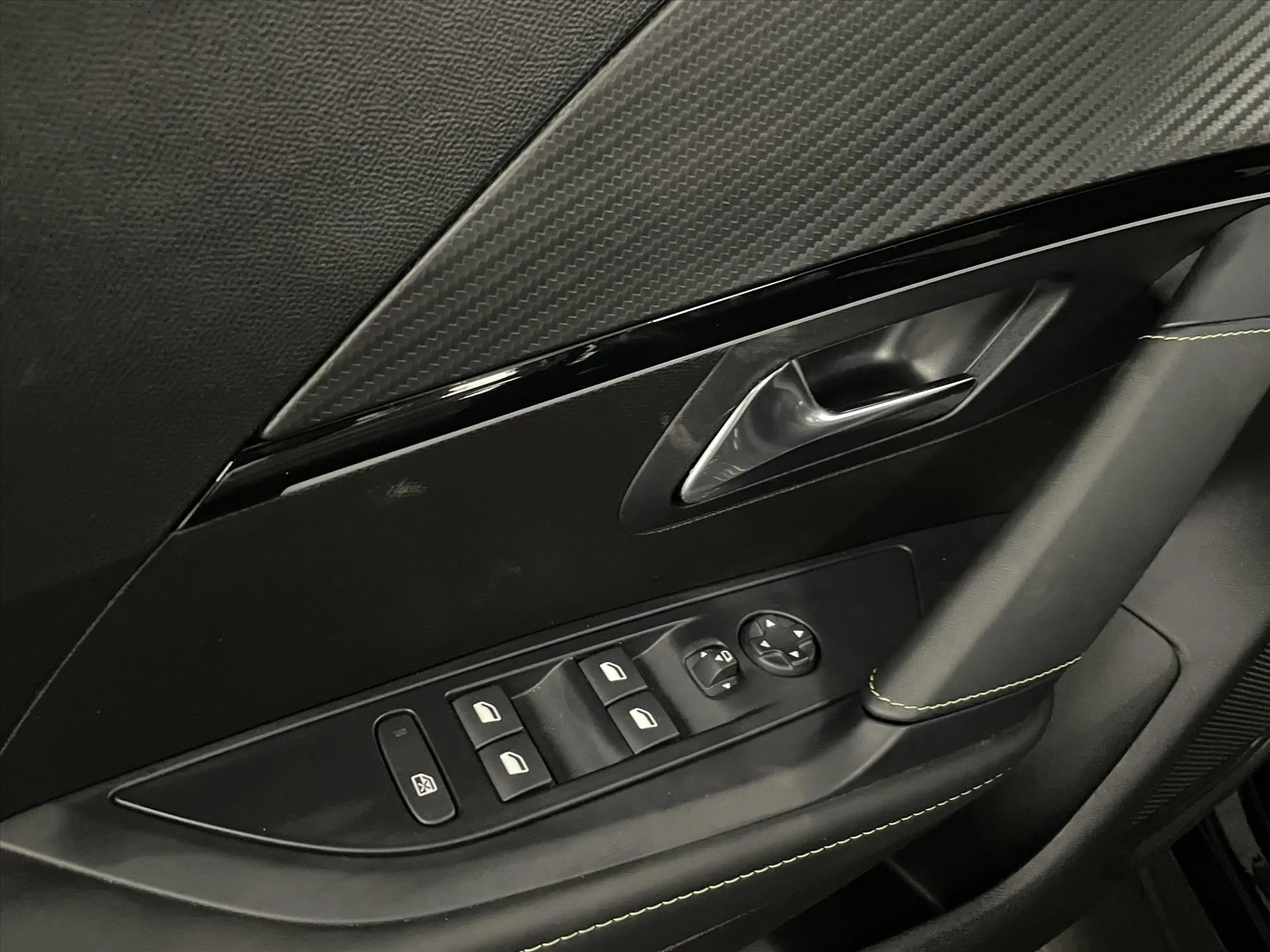 Peugeot e-208 GT PACK EV 50kWh 156pk SOH 96% Alcantara massage — photo 32