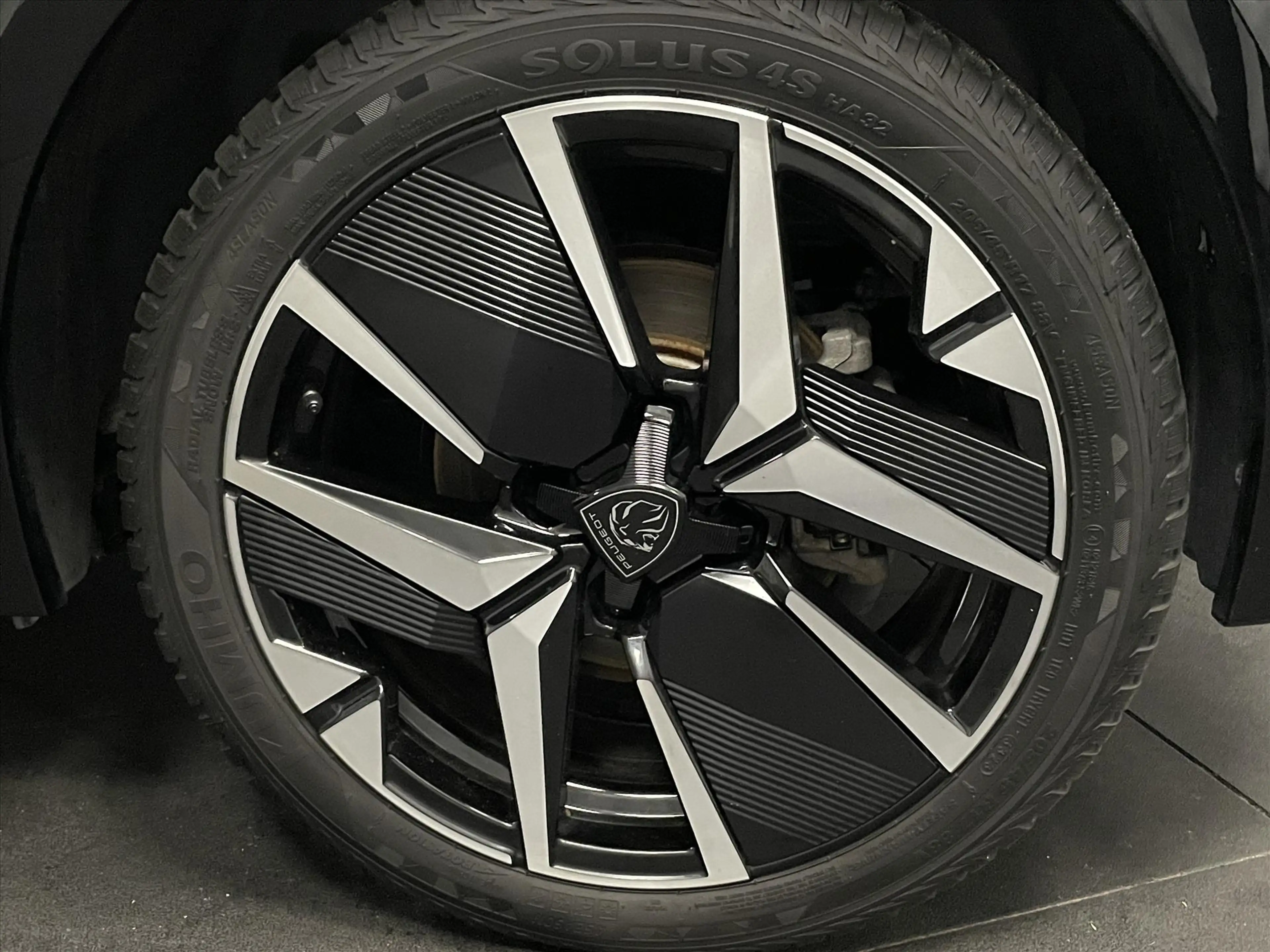 Peugeot e-208 GT PACK EV 50kWh 156pk SOH 96% Alcantara massage — photo 4