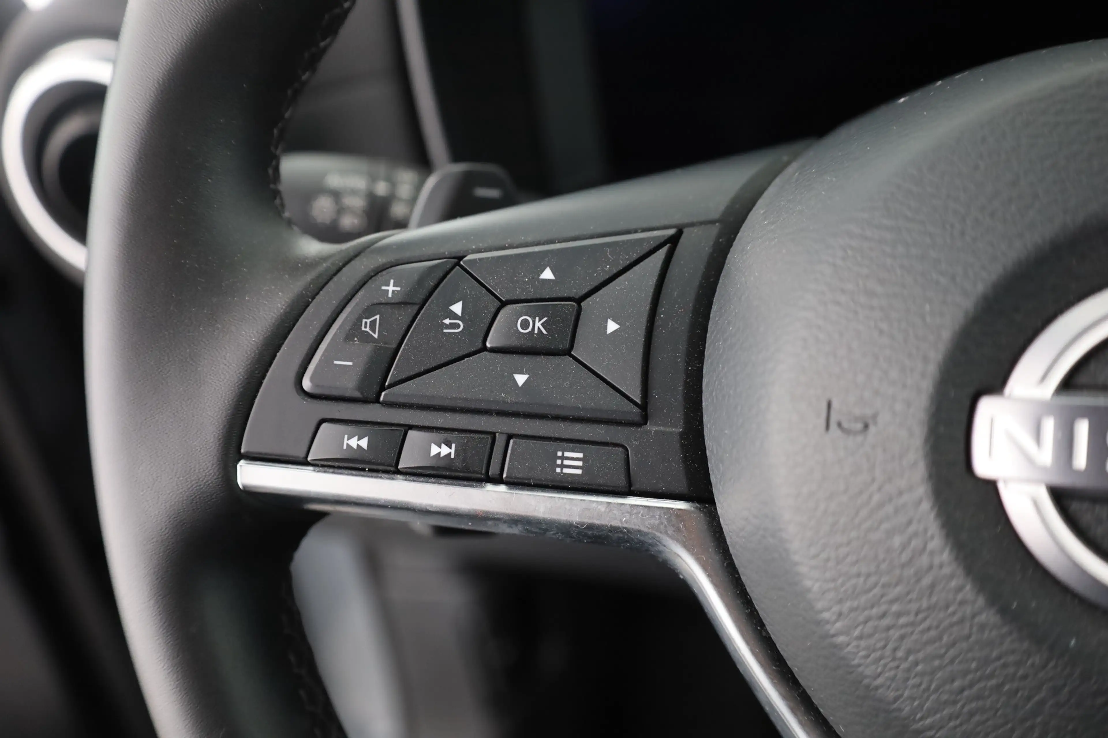 Nissan Juke 1.0 DIG-T N-Connecta Aut. LED Navi Kamera — photo 15