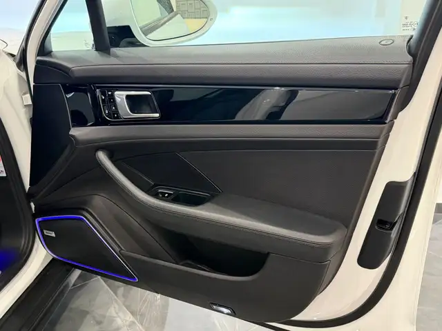 Porsche Panamera 2.9 4 E-Hybrid**BOSE**PANO**SOFT-CLOSE**SHZ**LH** Ansicht 39