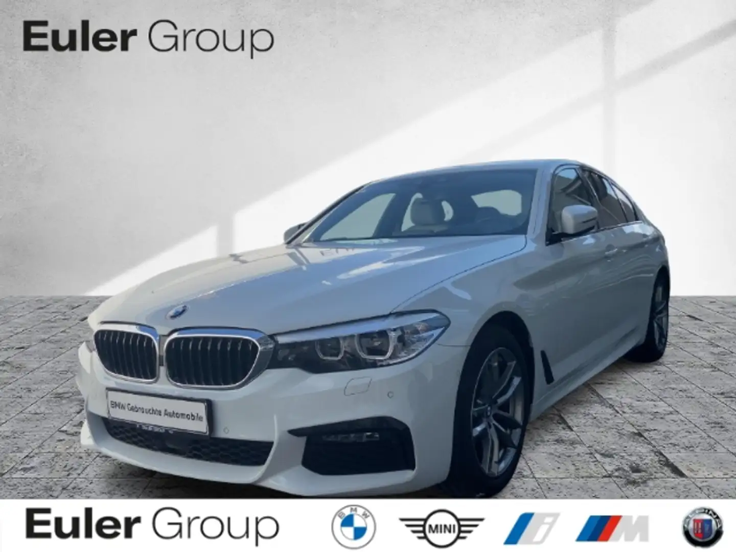 BMW 520 d xDrive Limousine Sportpaket HUD Navi Leder Digit Weiß - 1