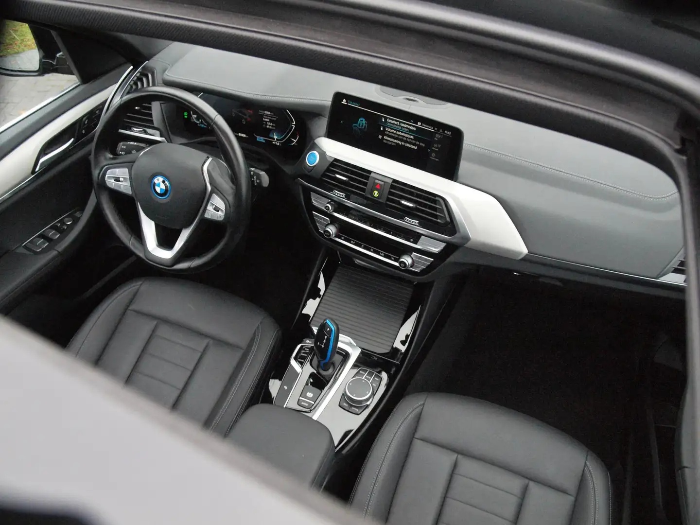 BMW iX3 Executive 80 kWh | Panoramadak | Camera | Apple Ca Zwart - 2