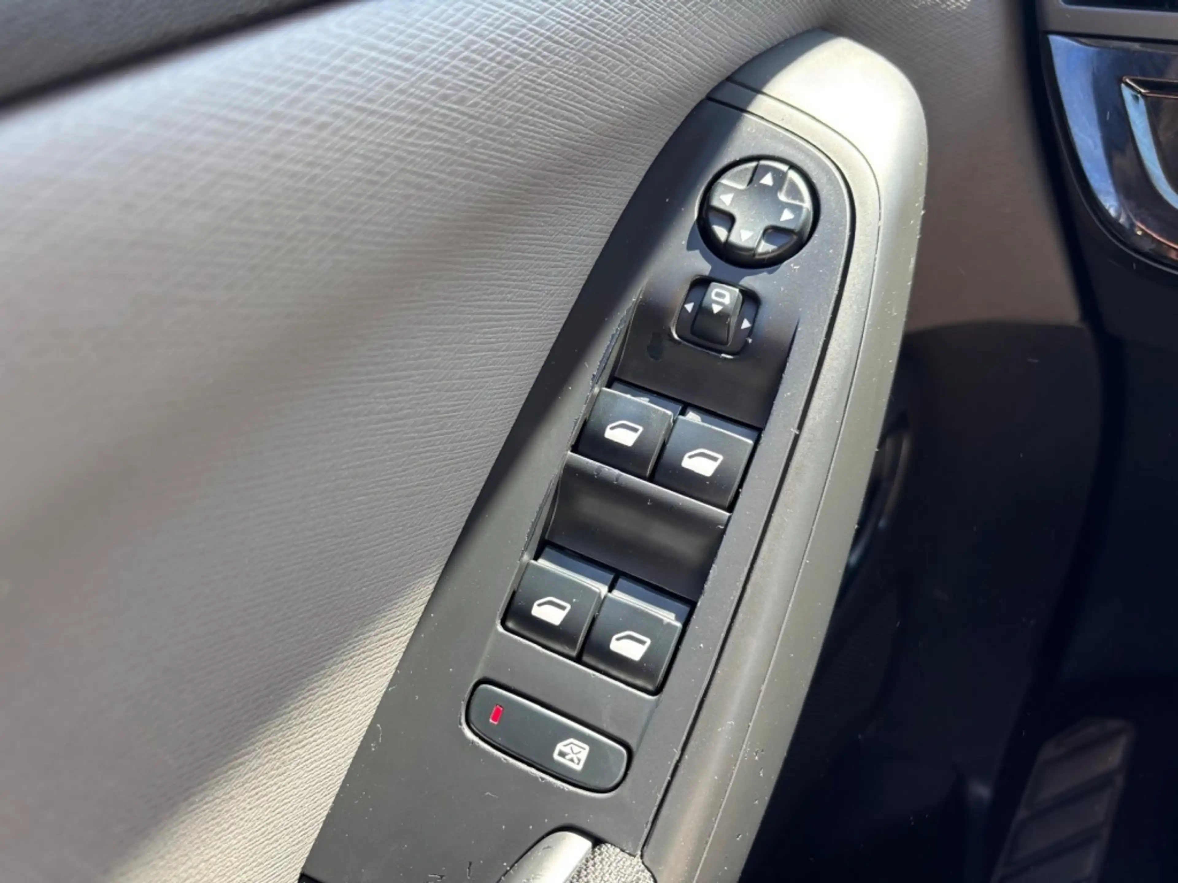 Citroen Grand C4 Picasso 1.2 Benzine 7-Persoons 2016 Trekhaak Nieuwe Distri — photo 17